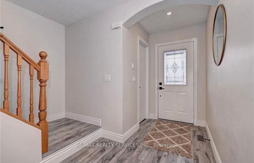 108 Sweeney Cres Property Photo 2