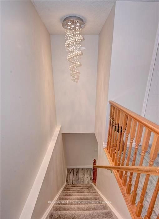 108 Sweeney Cres Property Photo 8