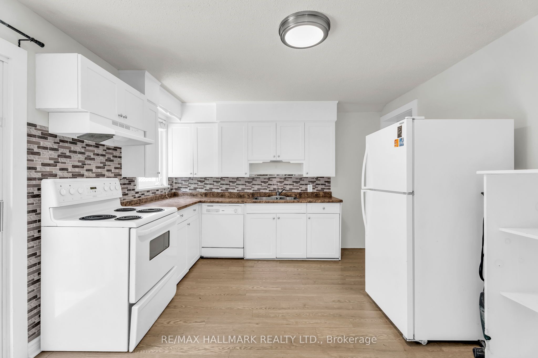 57 Henry Street Property Photo 18