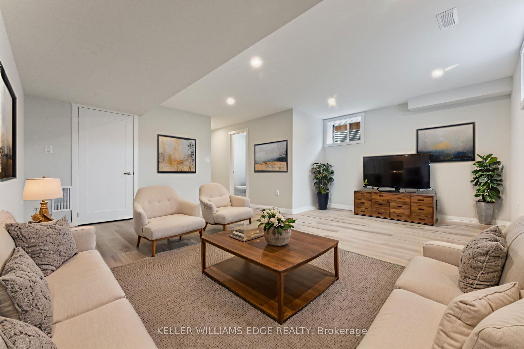138 Lormont Boulevard Property Photo 10