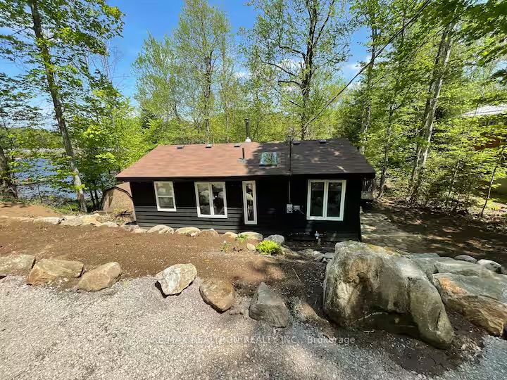 1053 Esson Creek Lane Property Photo 2