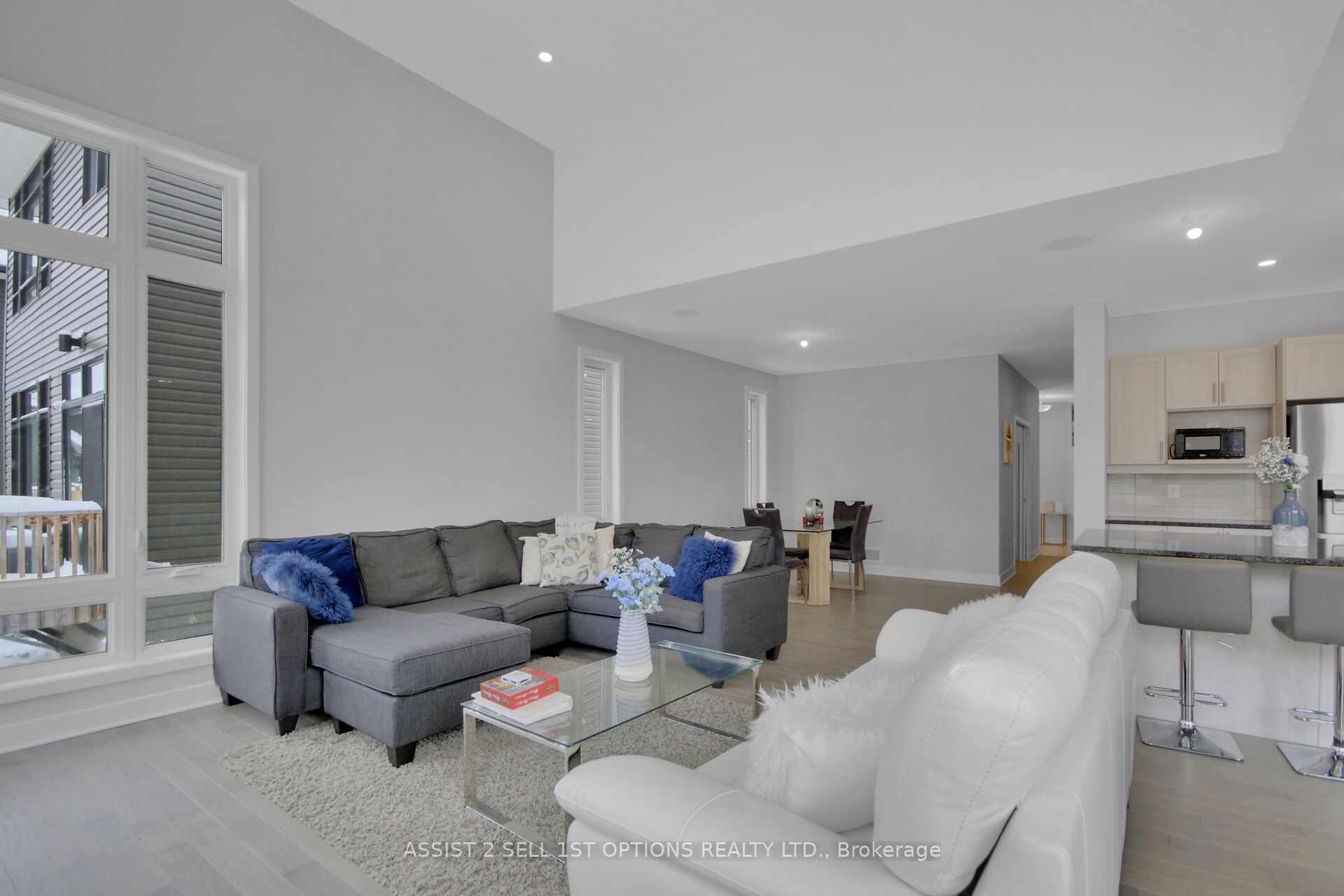 306 Whitham Cres Property Photo 9