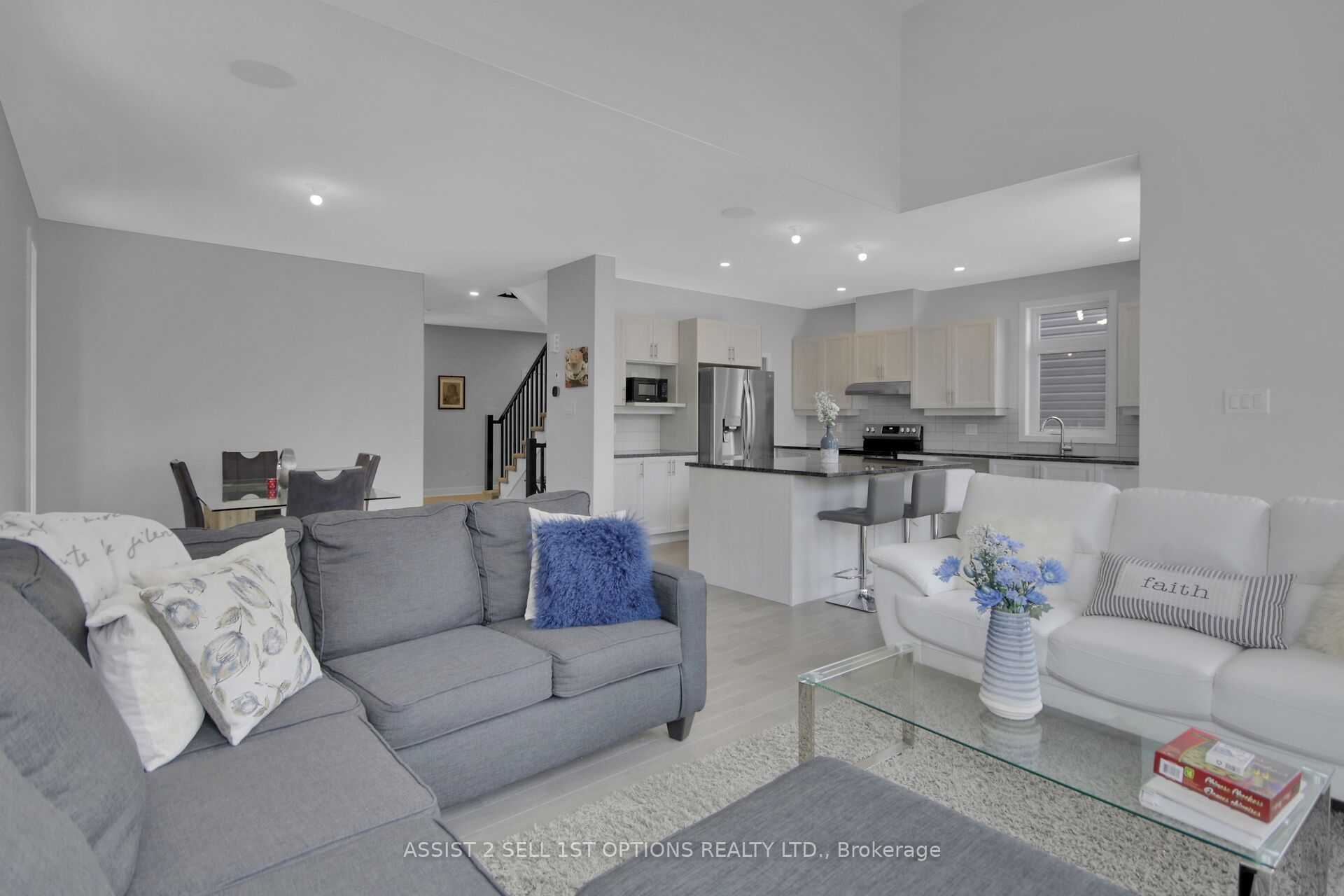306 Whitham Cres Property Photo 12