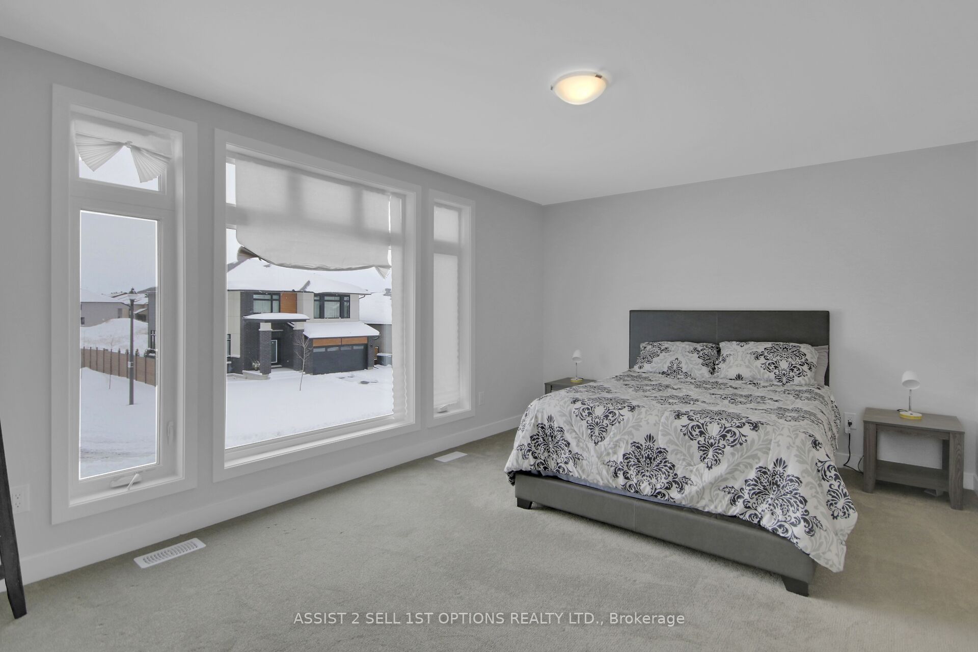 306 Whitham Cres Property Photo 20