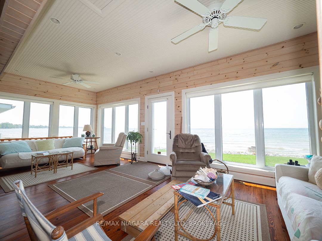 12895 Old Lake Shore Rd W Property Photo 9