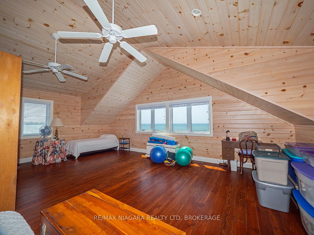 12895 Old Lake Shore Rd W Property Photo 21