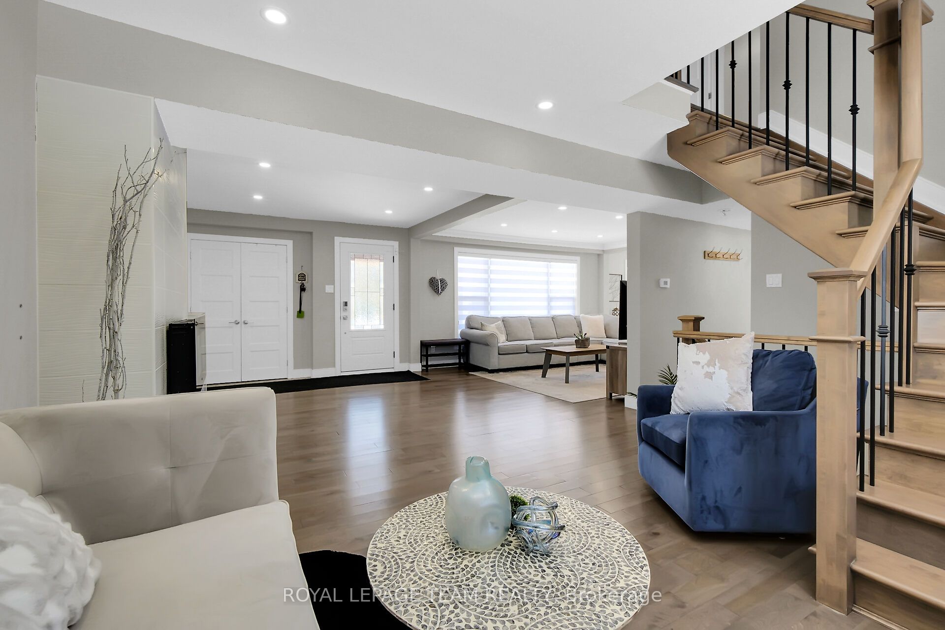 1107 Normandy Cres Property Photo 17