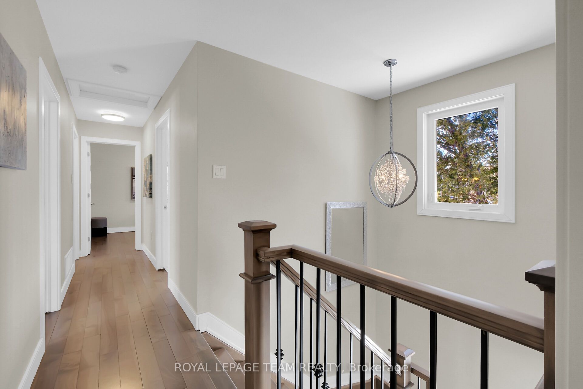 1107 Normandy Cres Property Photo 18