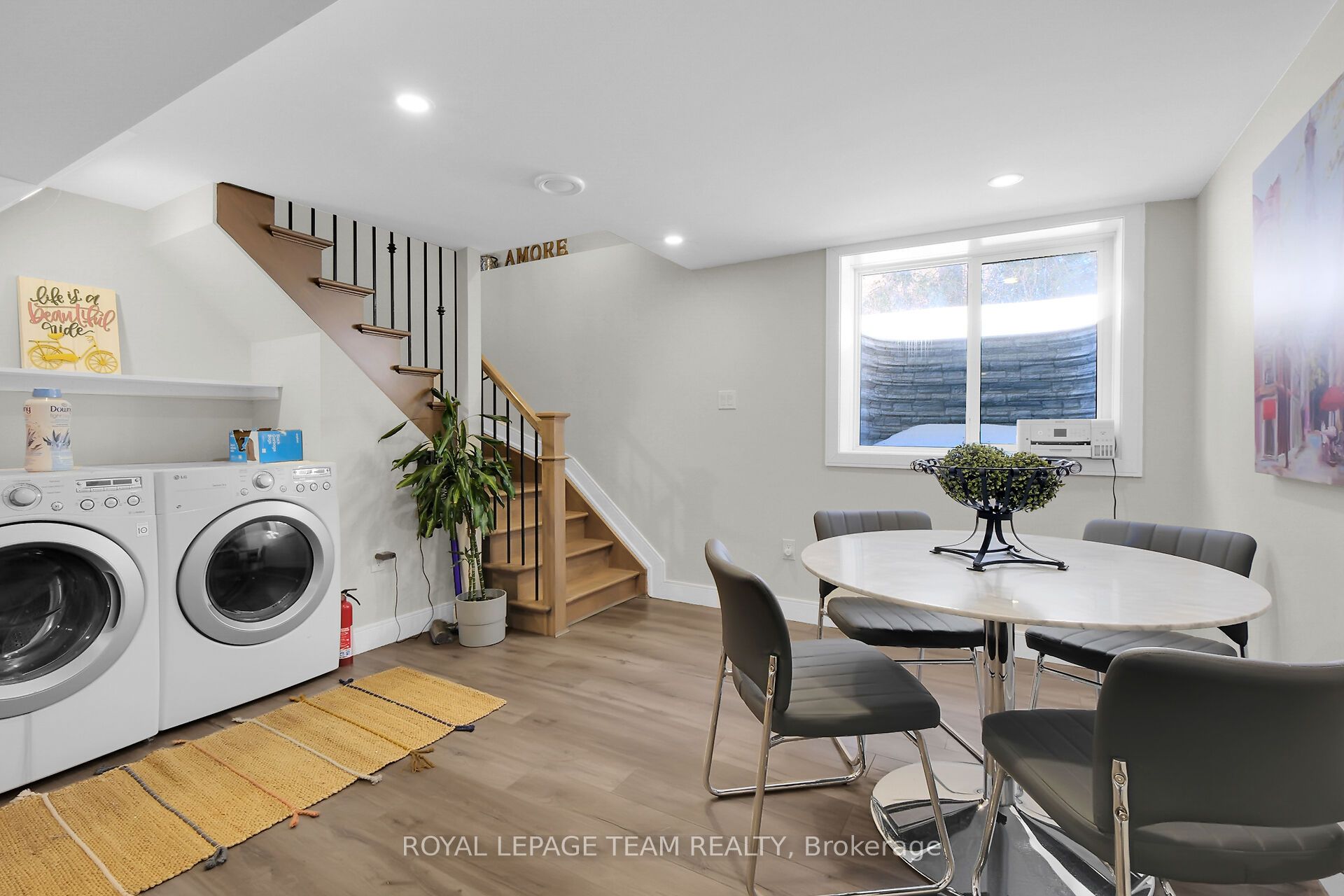 1107 Normandy Cres Property Photo 29
