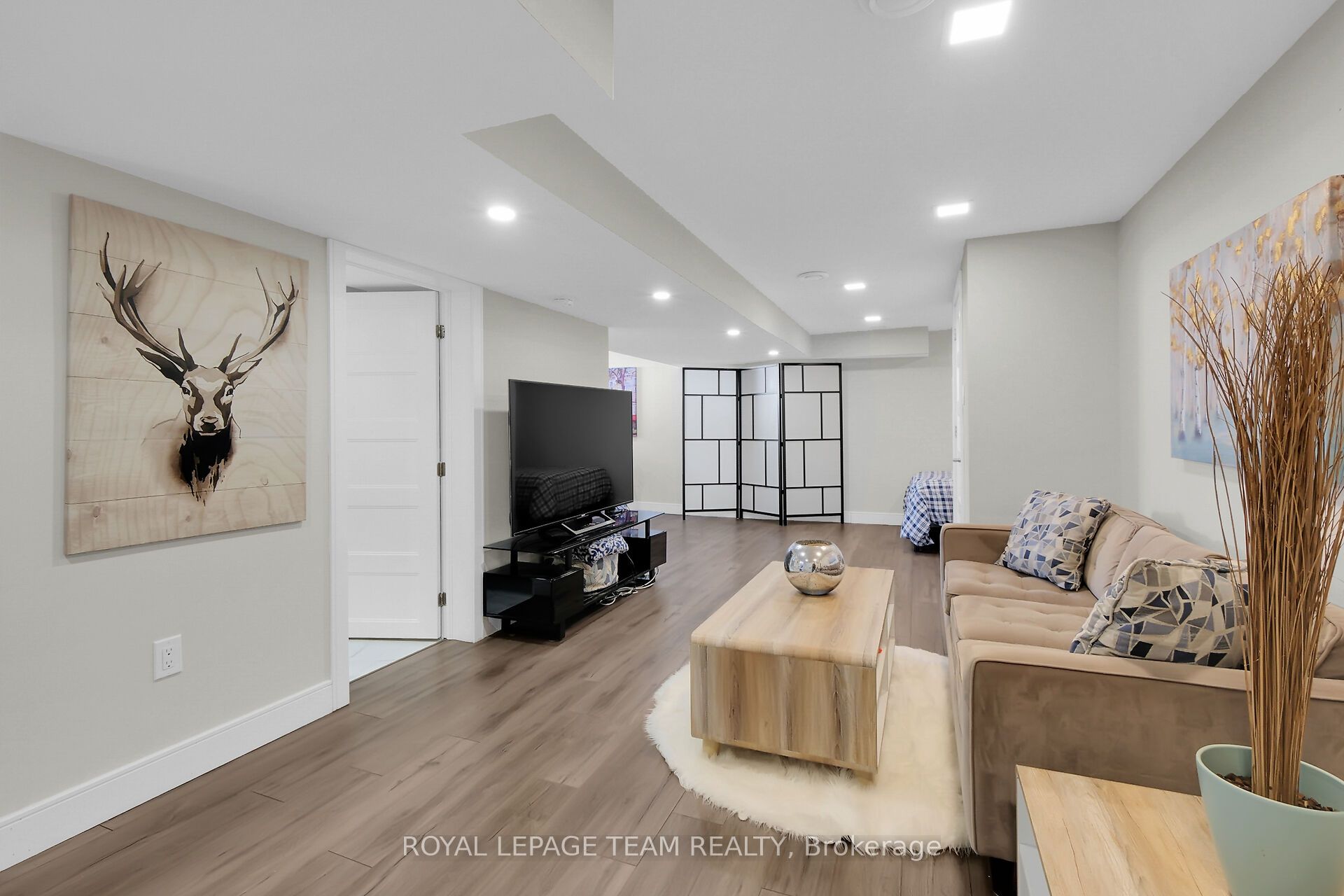 1107 Normandy Cres Property Photo 32