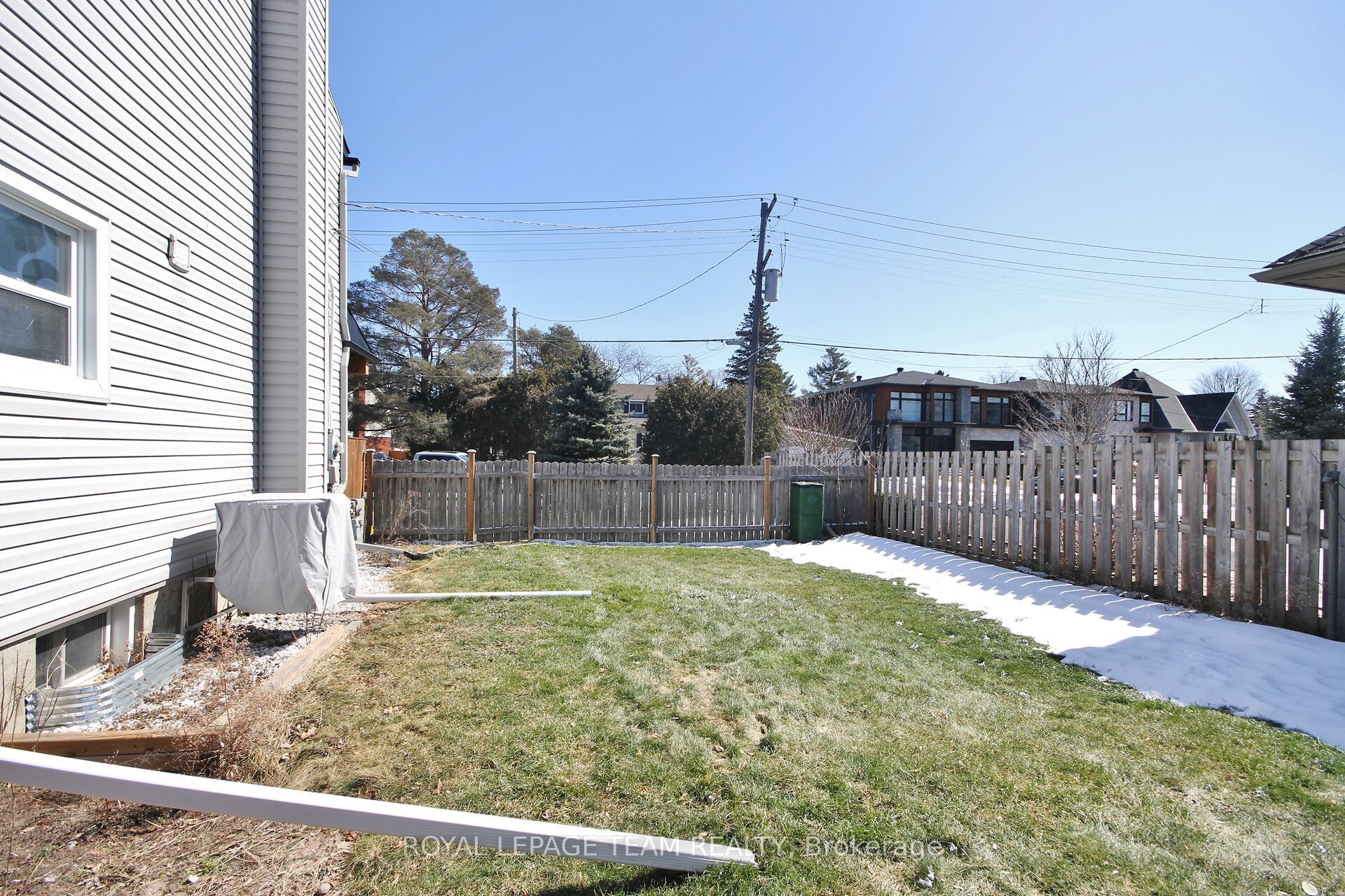 1107 Normandy Cres Property Photo 41