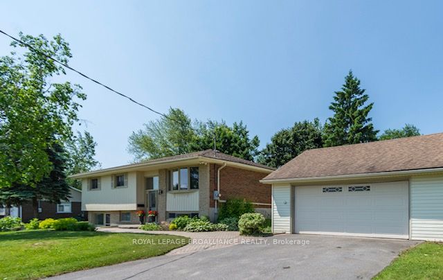 105 Colonial Road Property Photo 1