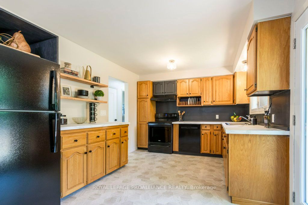 105 Colonial Road Property Photo 12