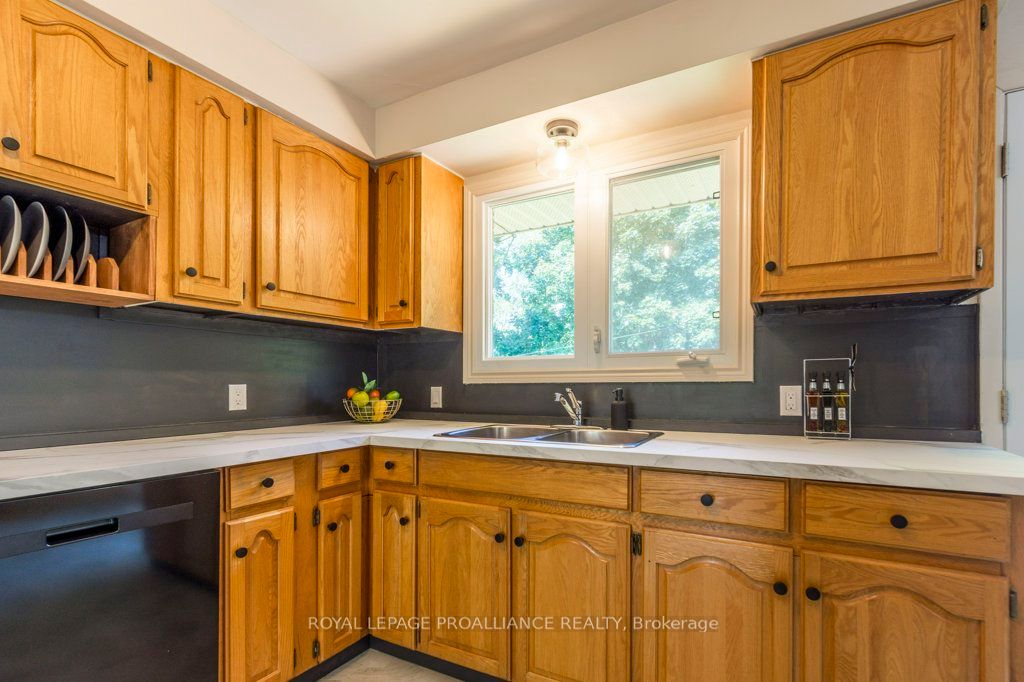 105 Colonial Road Property Photo 14