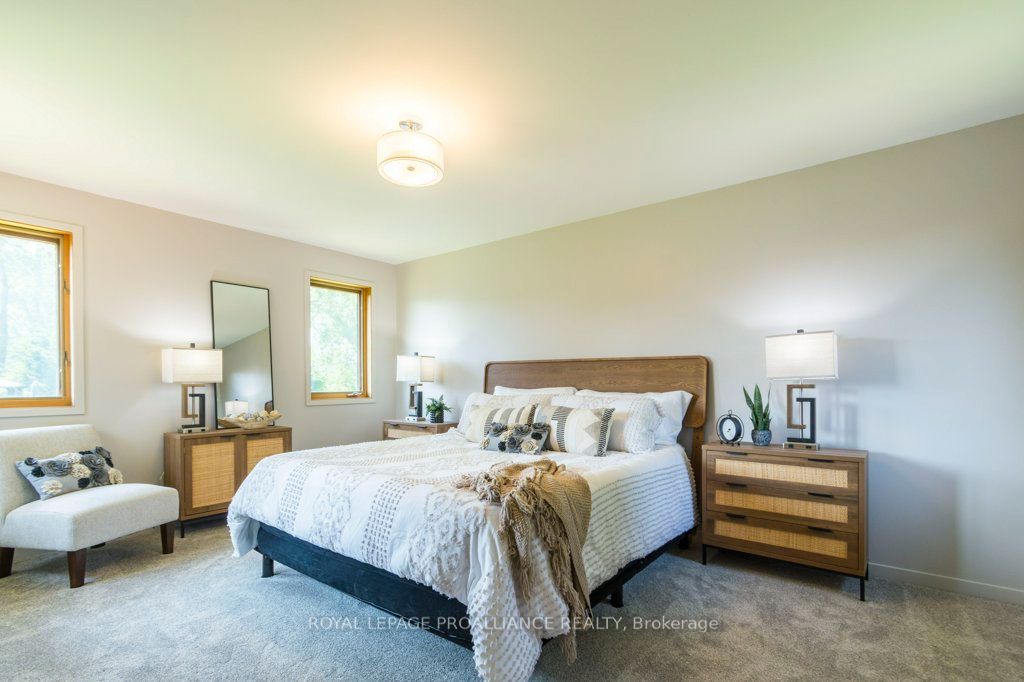 105 Colonial Road Property Photo 16