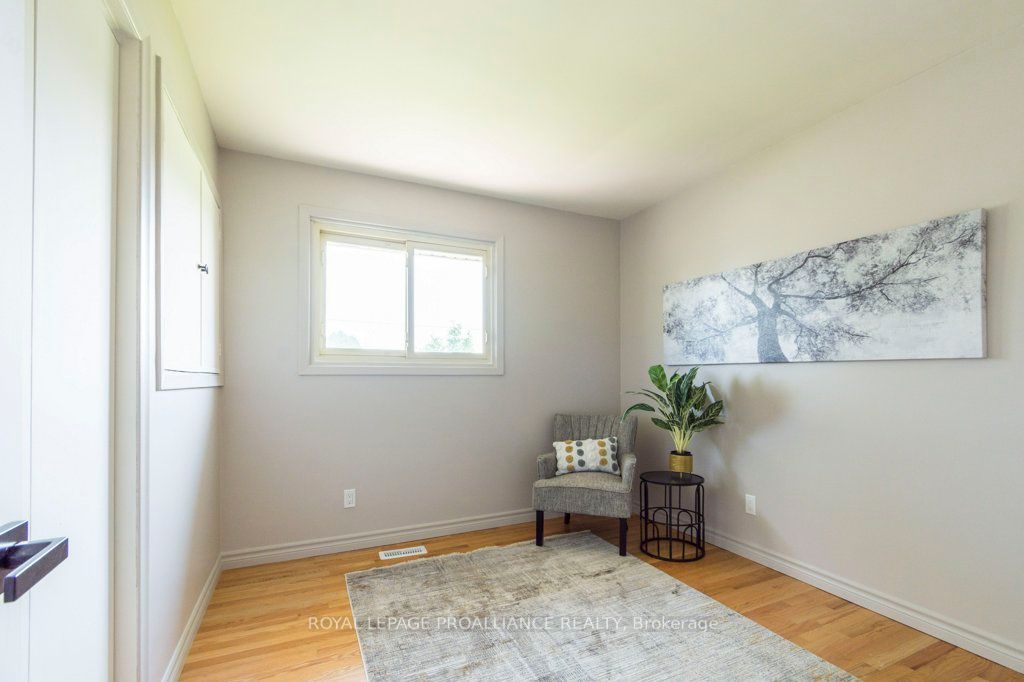 105 Colonial Road Property Photo 21