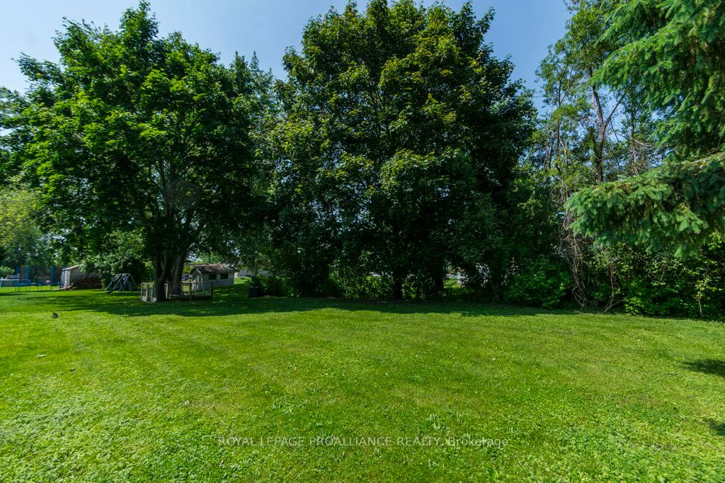105 Colonial Road Property Photo 33