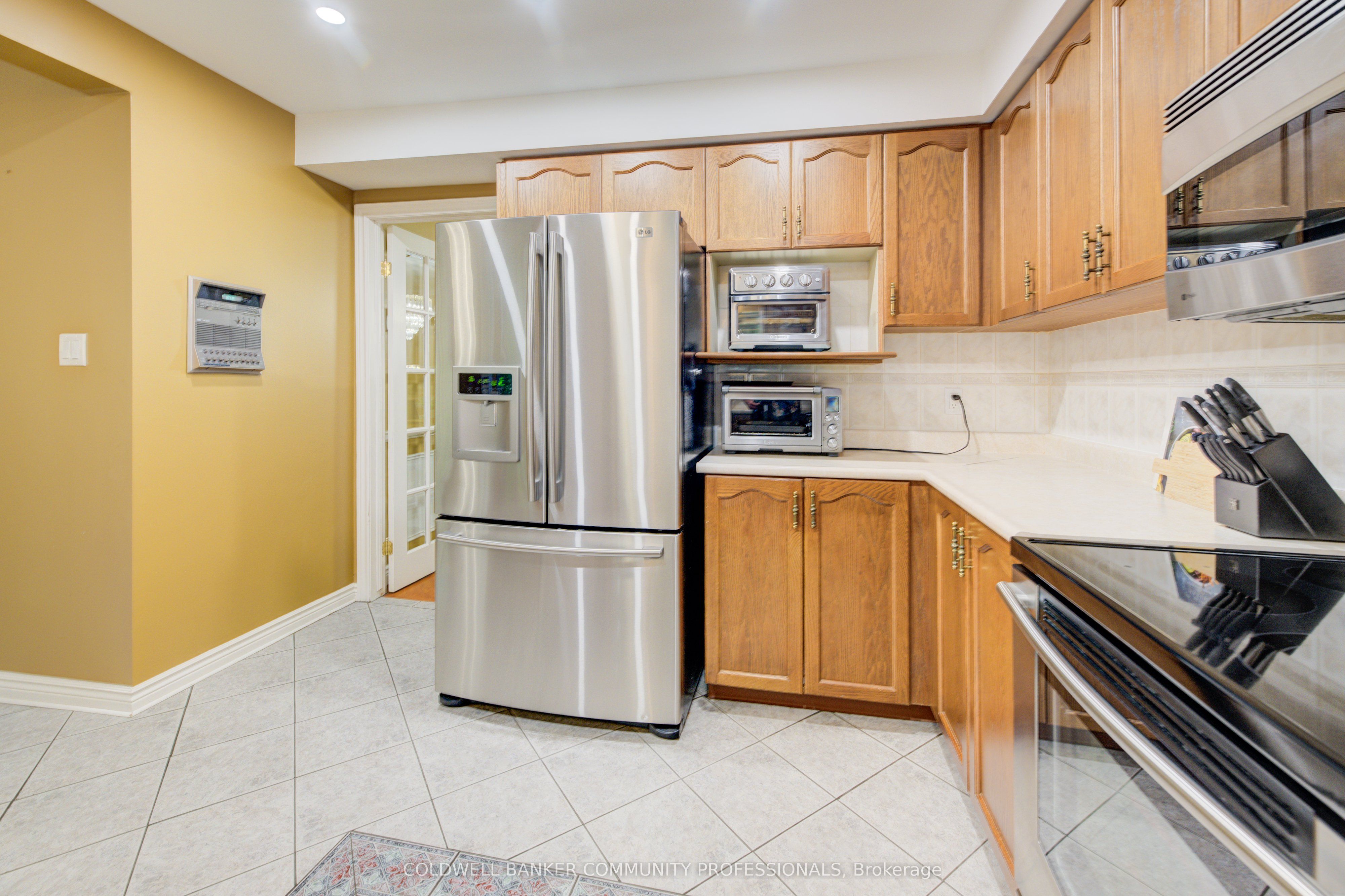 466 Dicenzo Dr Property Photo 10
