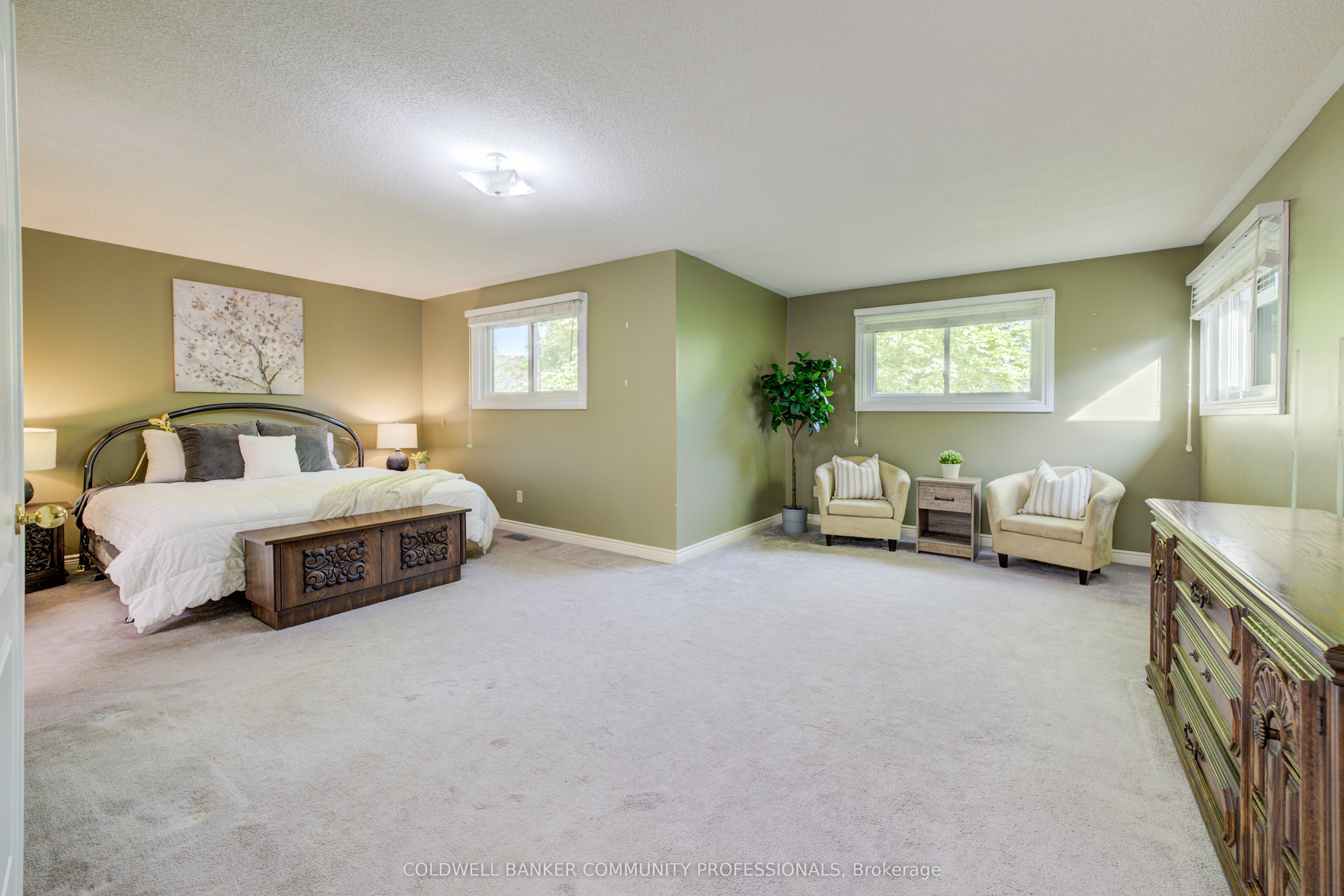 466 Dicenzo Dr Property Photo 23