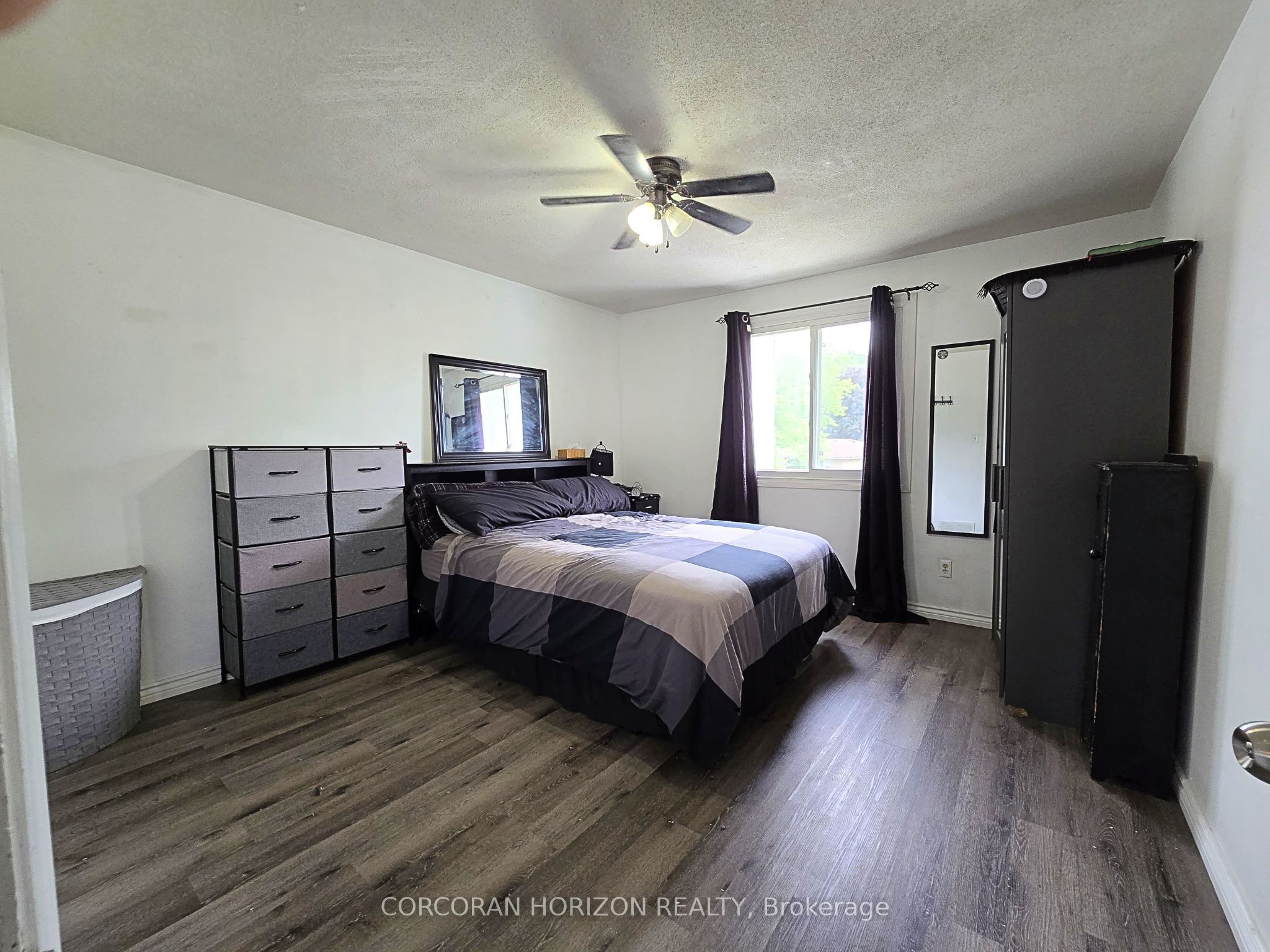 320 Country Hill Dr Property Photo 8