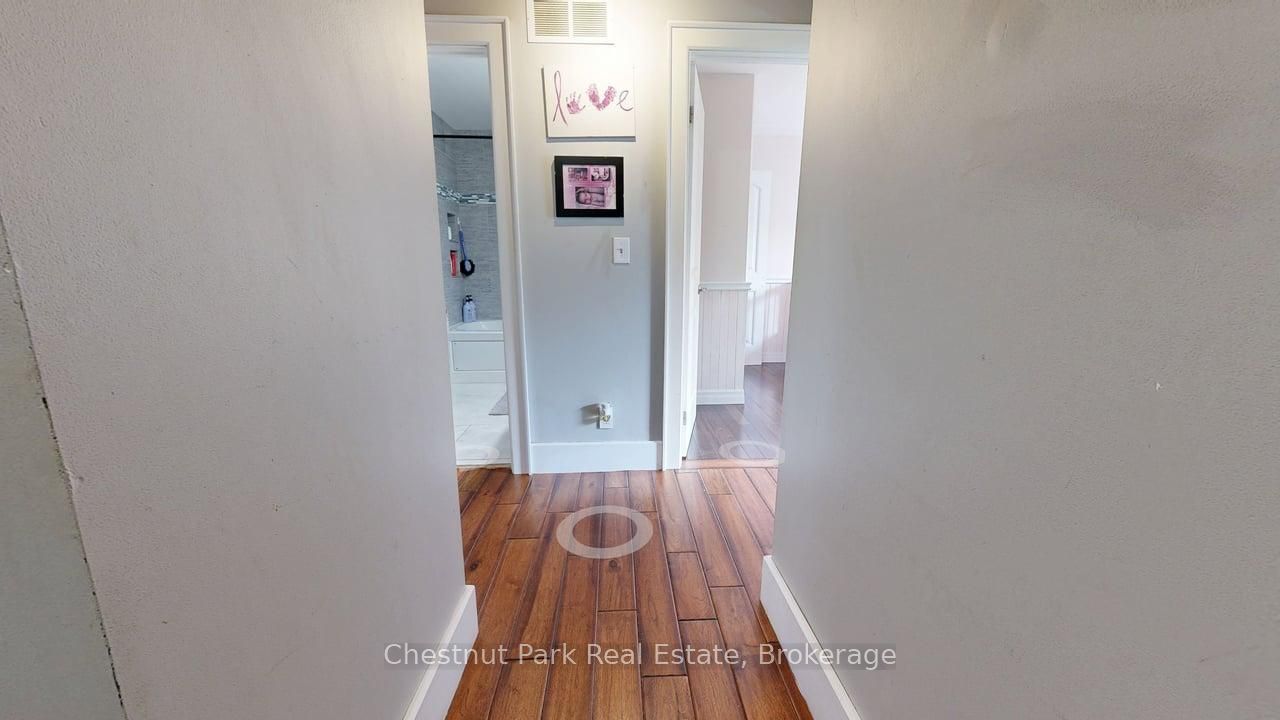 335 Wellington St N Property Photo 6