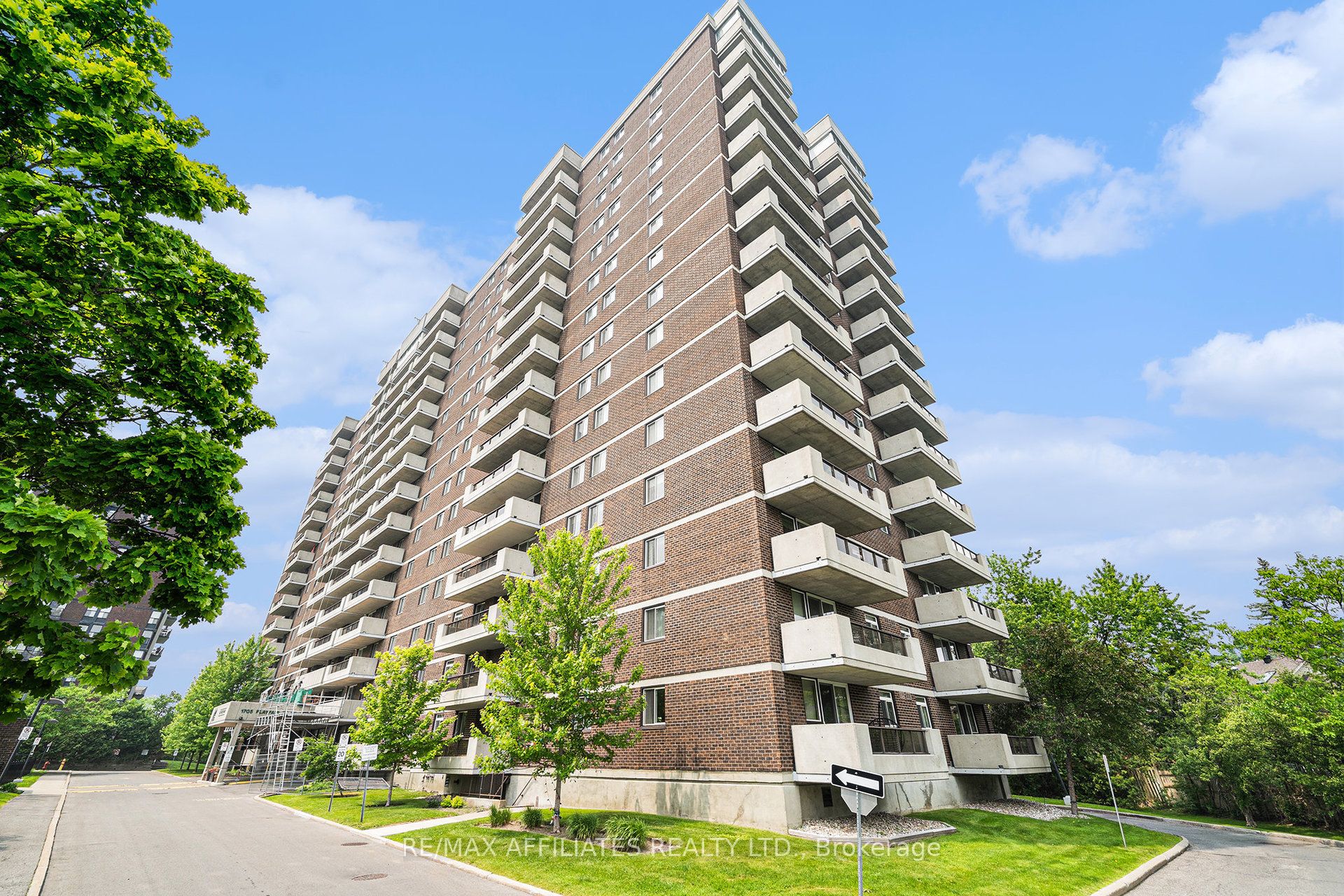#211 - 1705 Playfair Drive