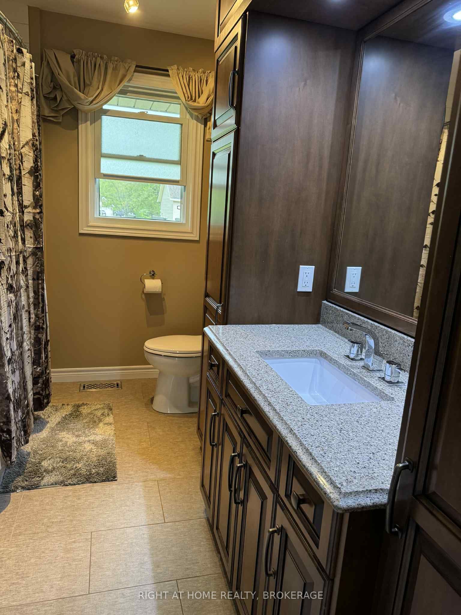 11191 Lakeshore Road Property Photo 9