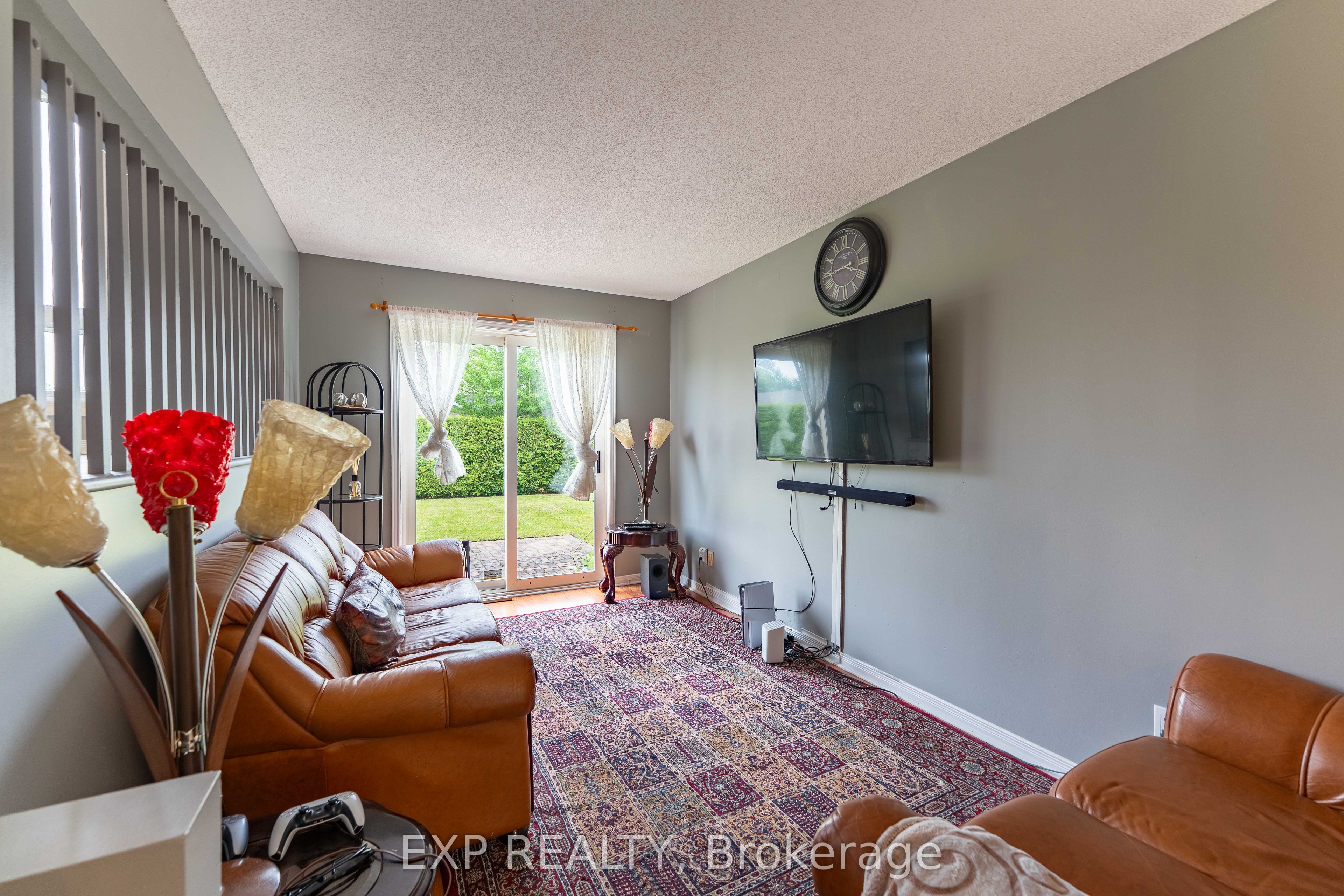 3379 Descotes Circle Property Photo 7