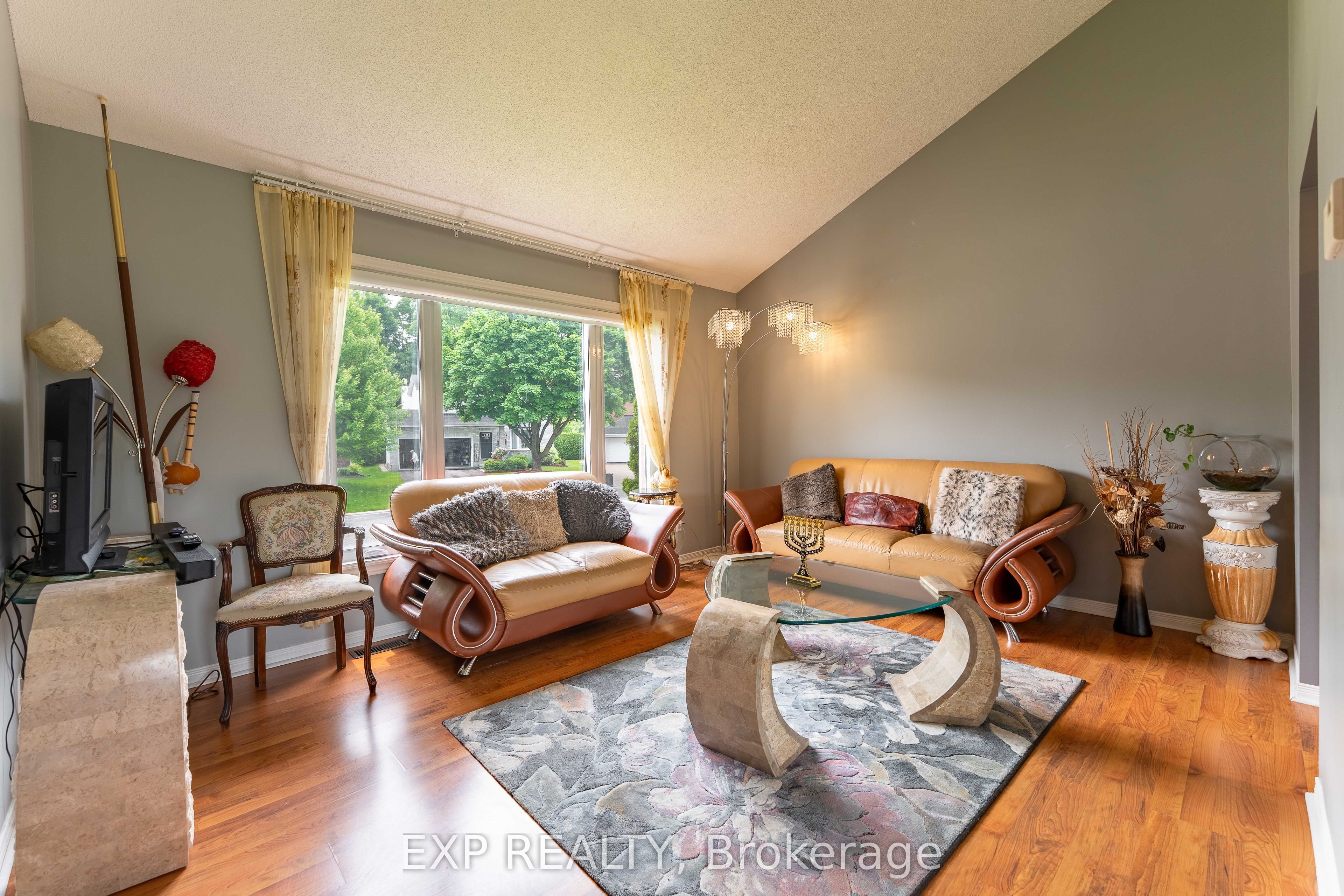 3379 Descotes Circle Property Photo 12