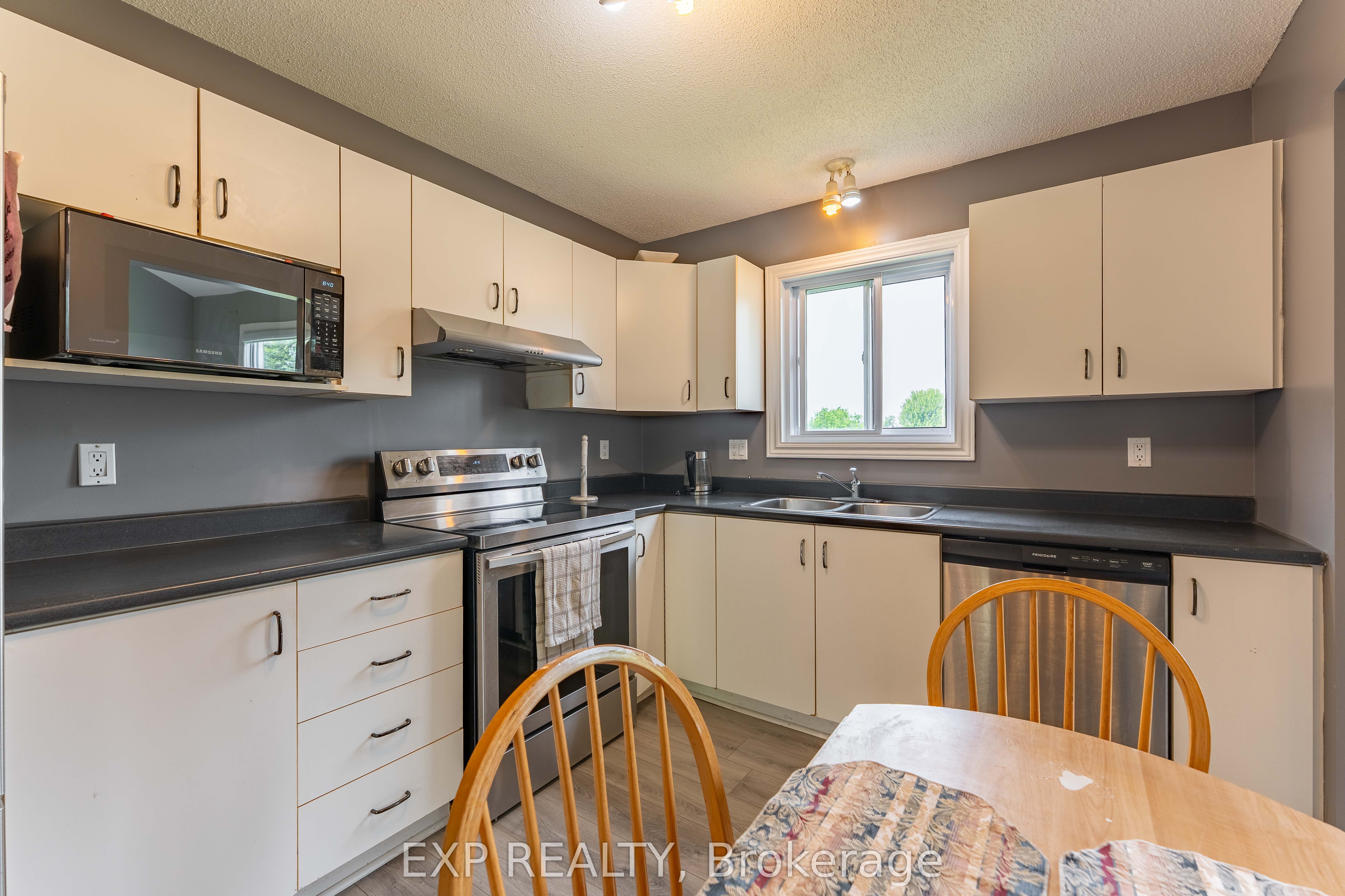 3379 Descotes Circle Property Photo 16