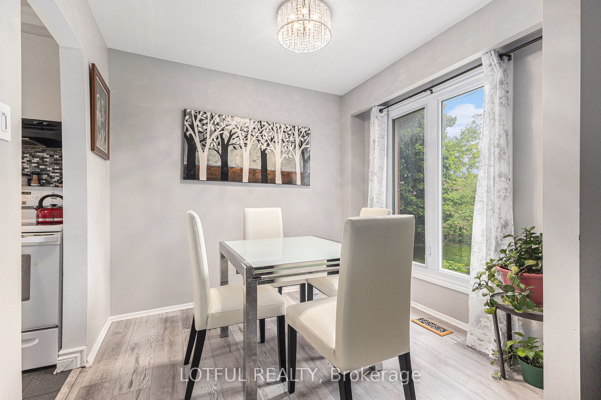 1134 Alenmede Crescent Property Photo 8