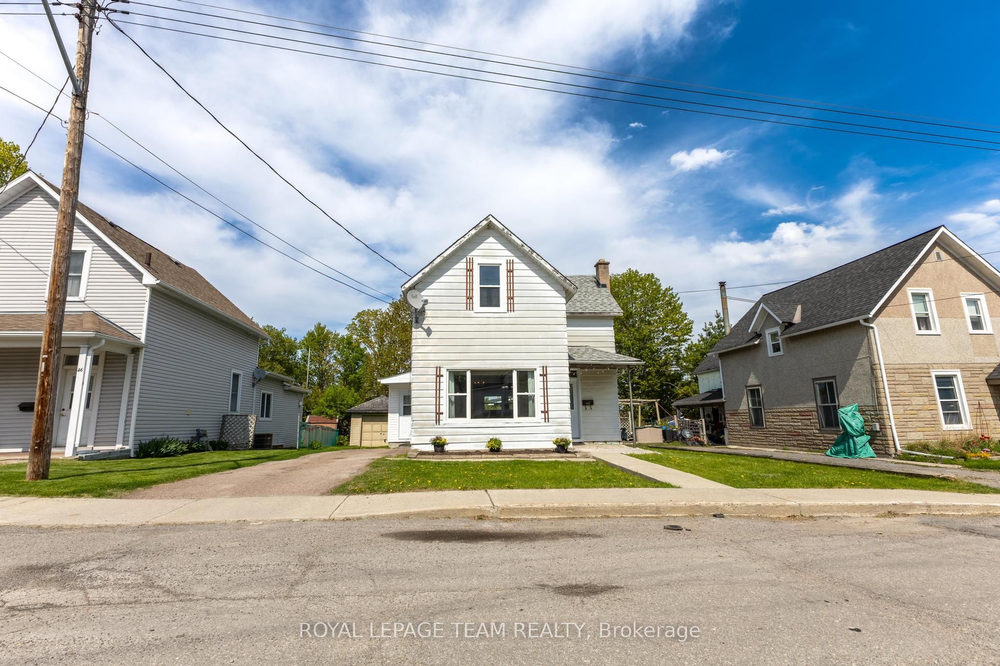 48 Mcgonigal Street E Property Photo 1