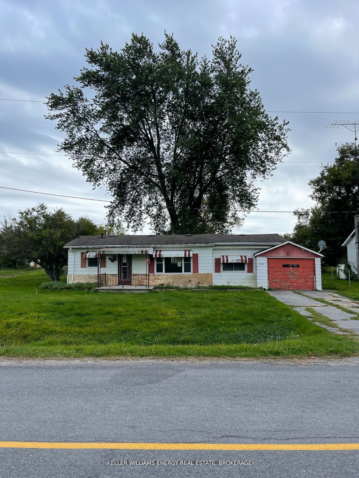 251 Queen St