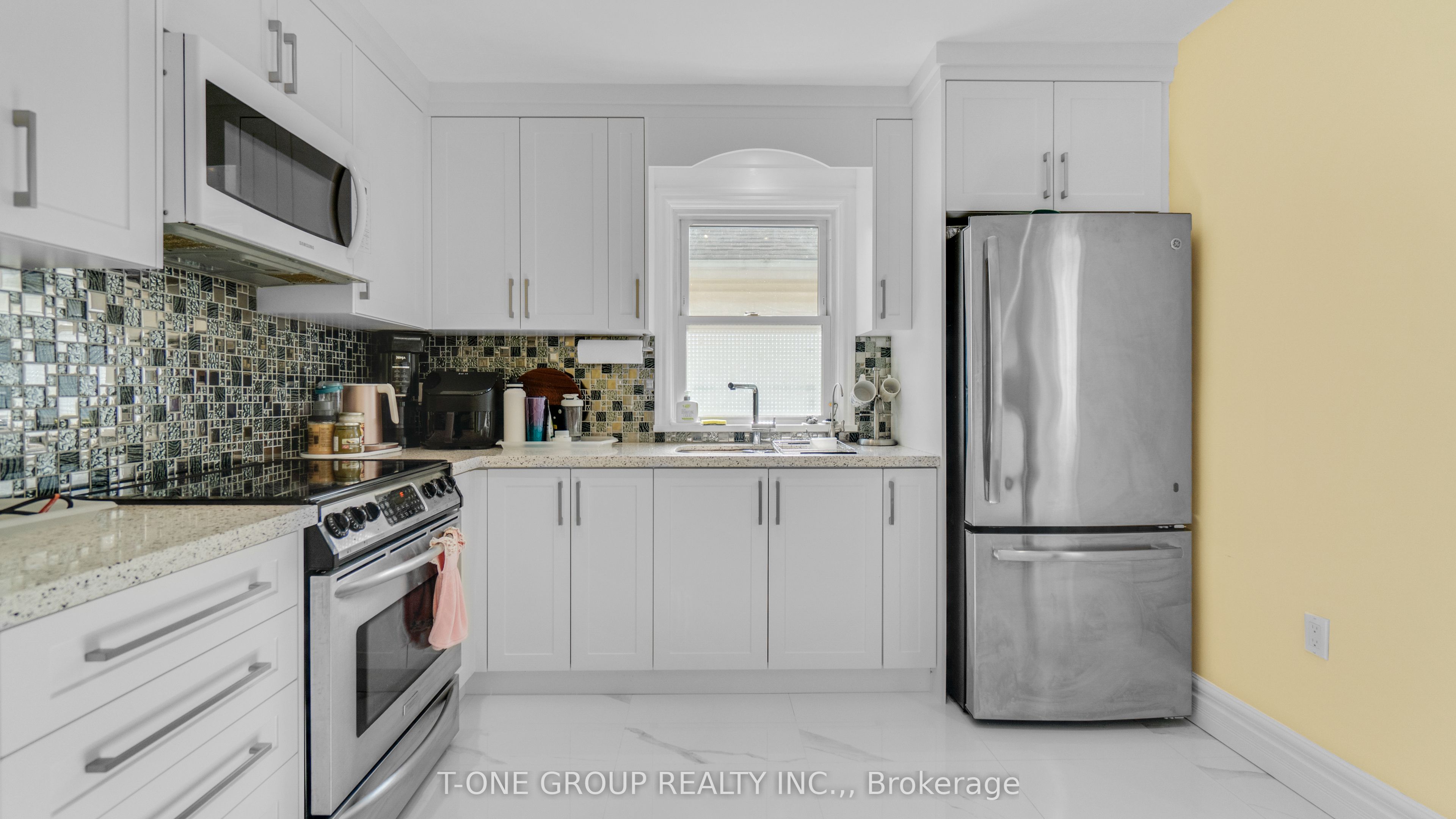 160 Whitney Ave Property Photo 11
