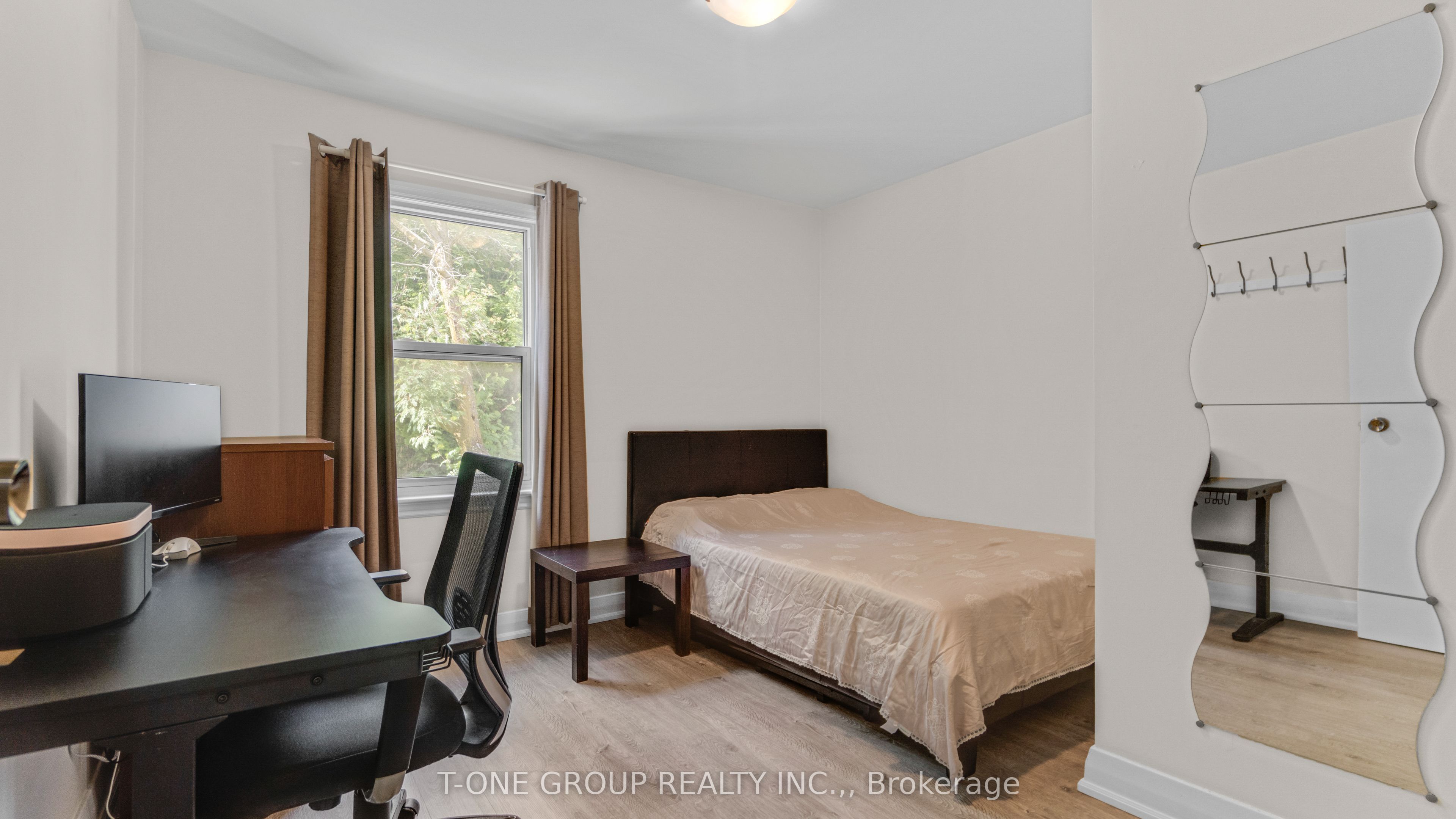160 Whitney Ave Property Photo 14