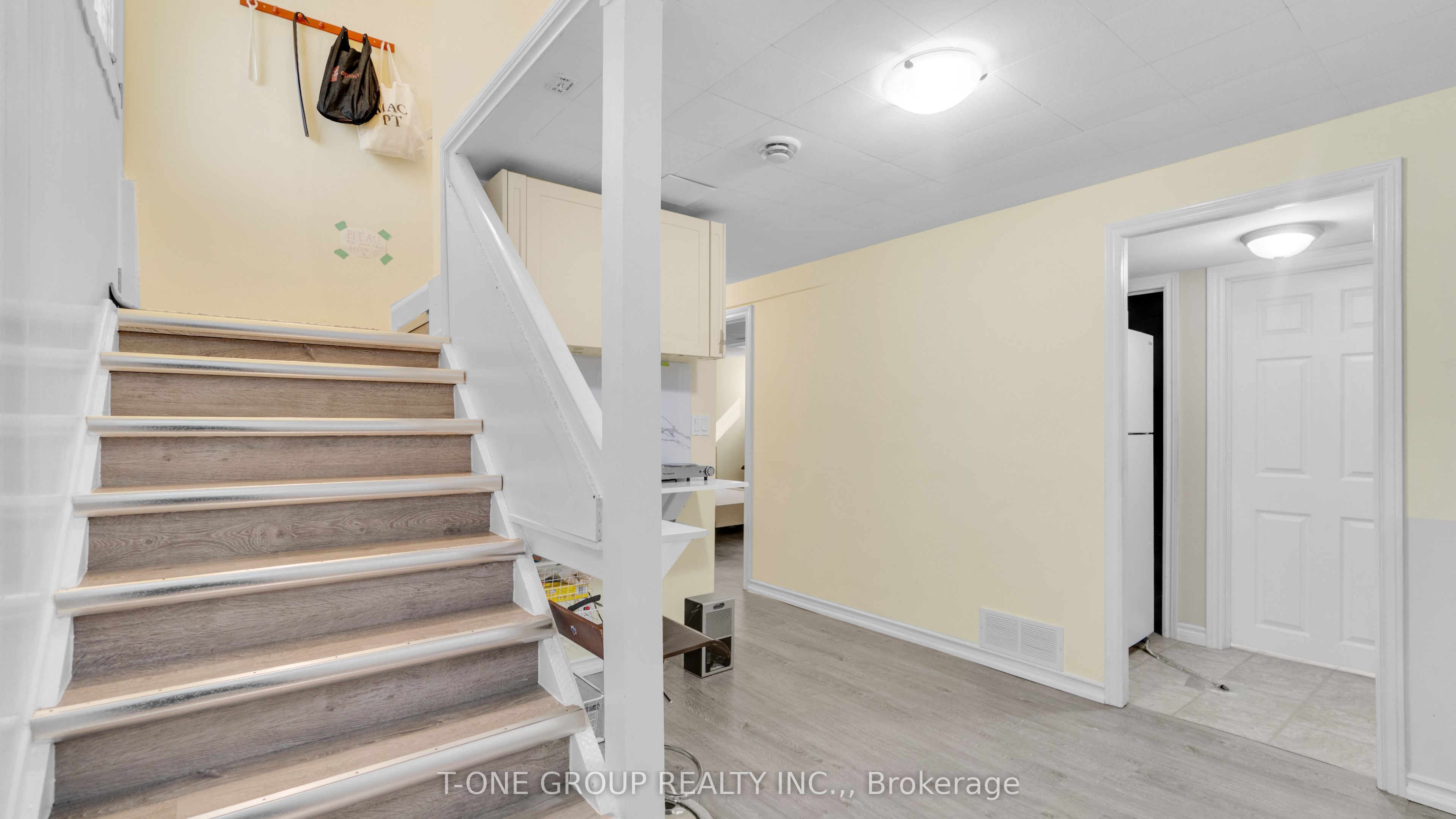 160 Whitney Ave Property Photo 20