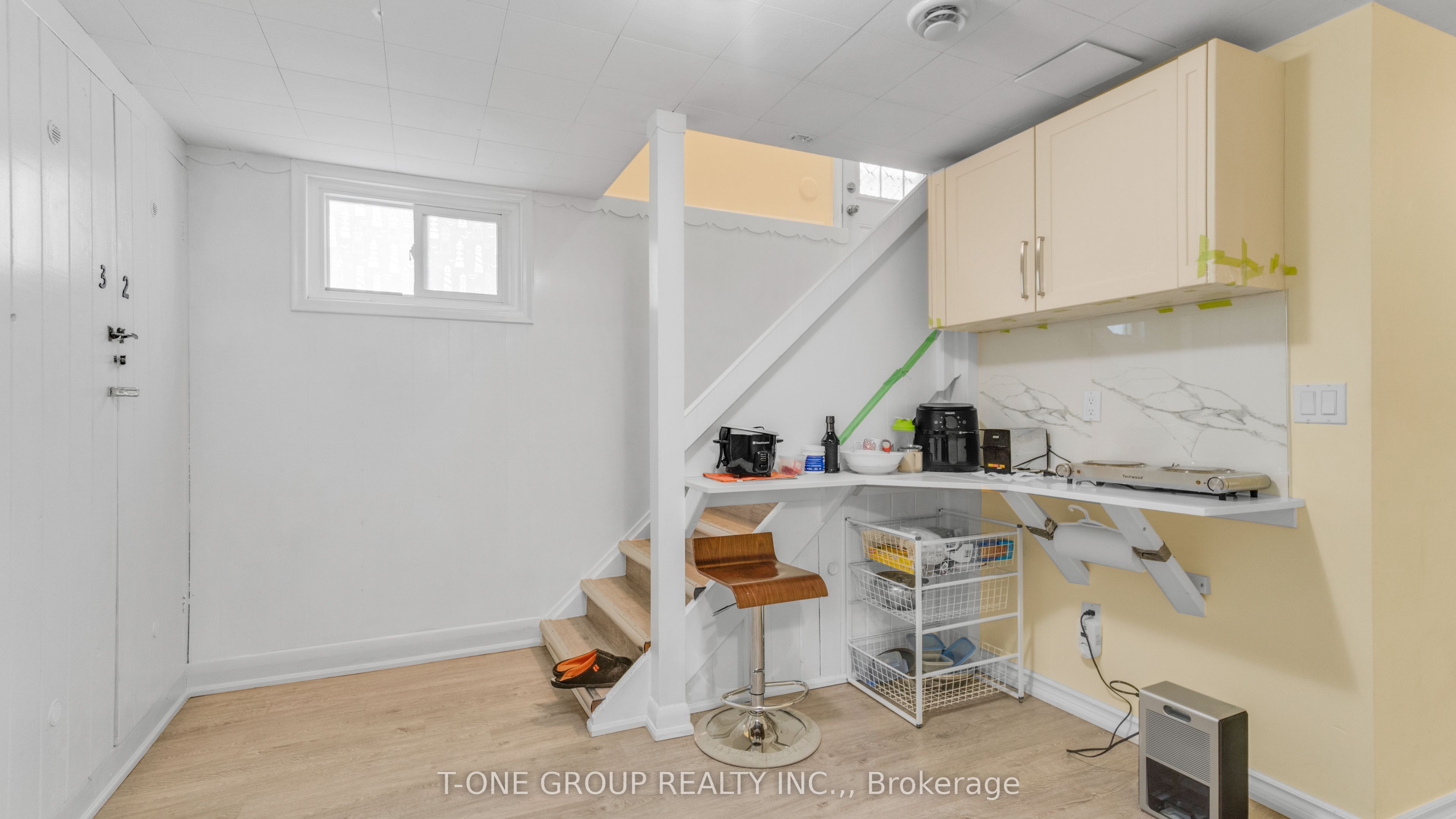 160 Whitney Ave Property Photo 21