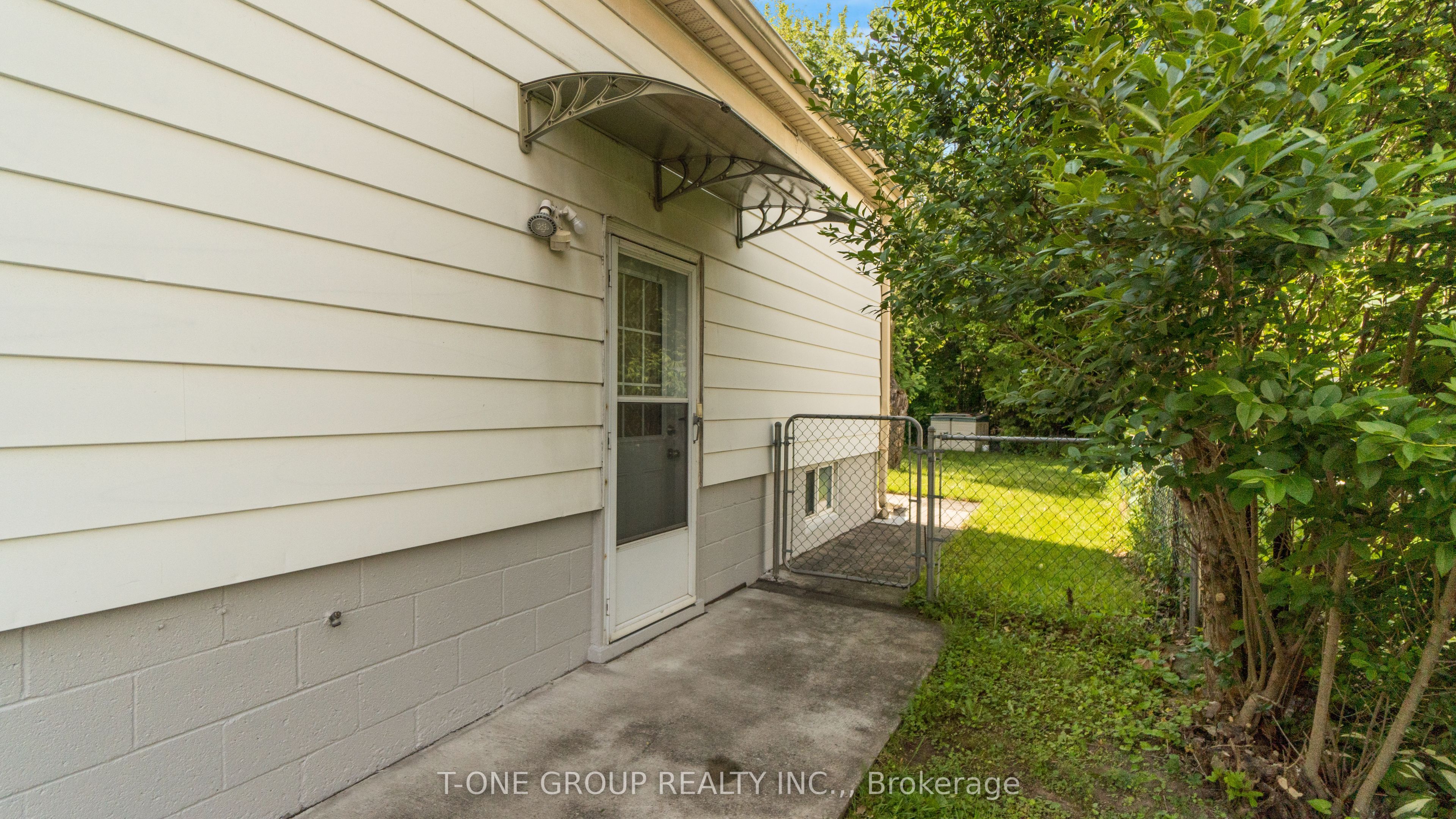 160 Whitney Ave Property Photo 35