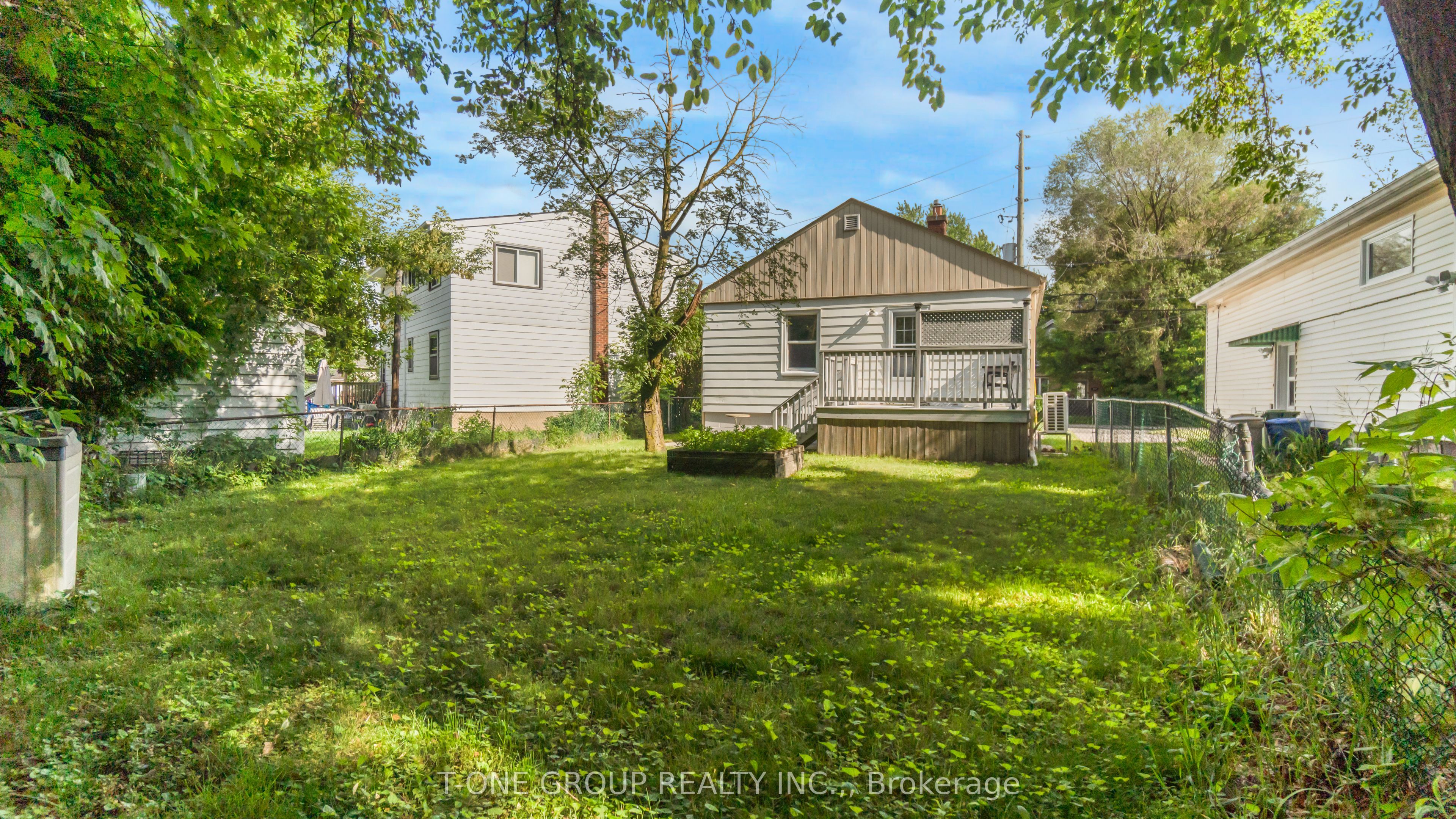 160 Whitney Ave Property Photo 39