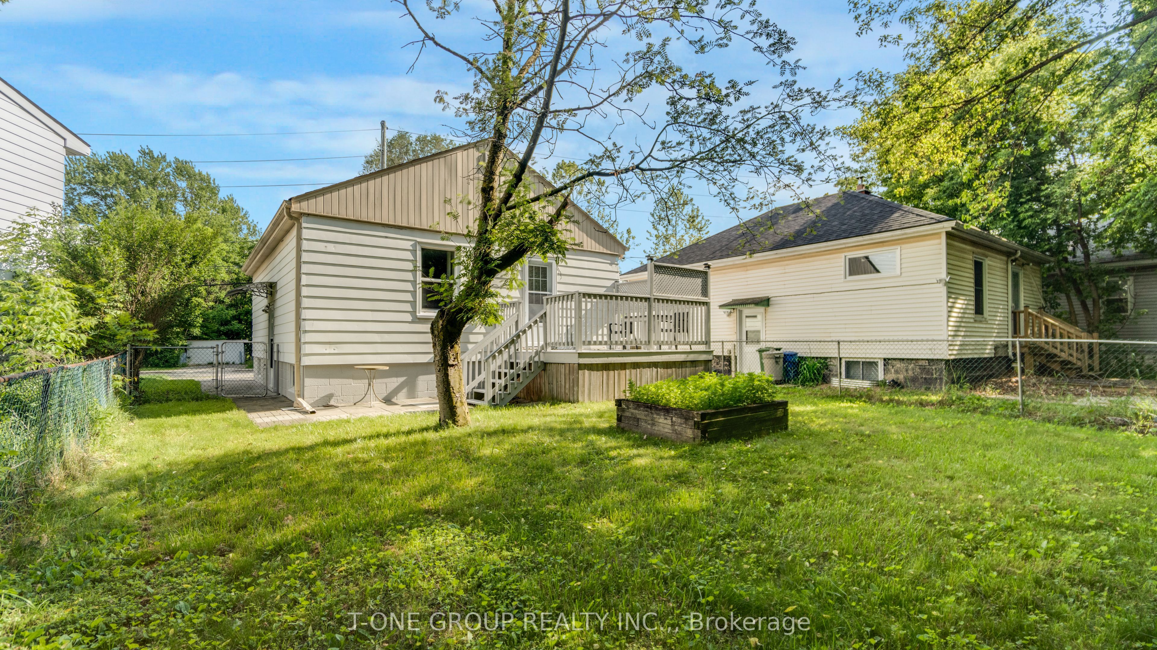 160 Whitney Ave Property Photo 40