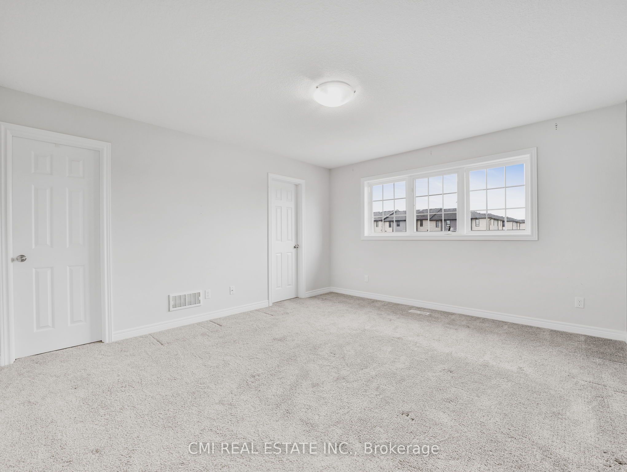 36 Sparrow Avenue Property Photo 20