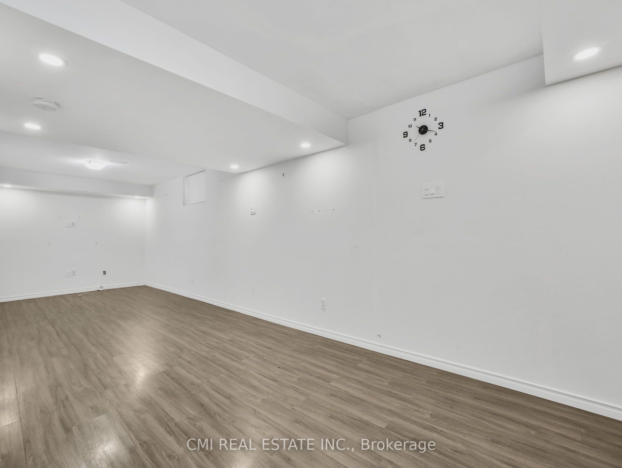 36 Sparrow Avenue Property Photo 31