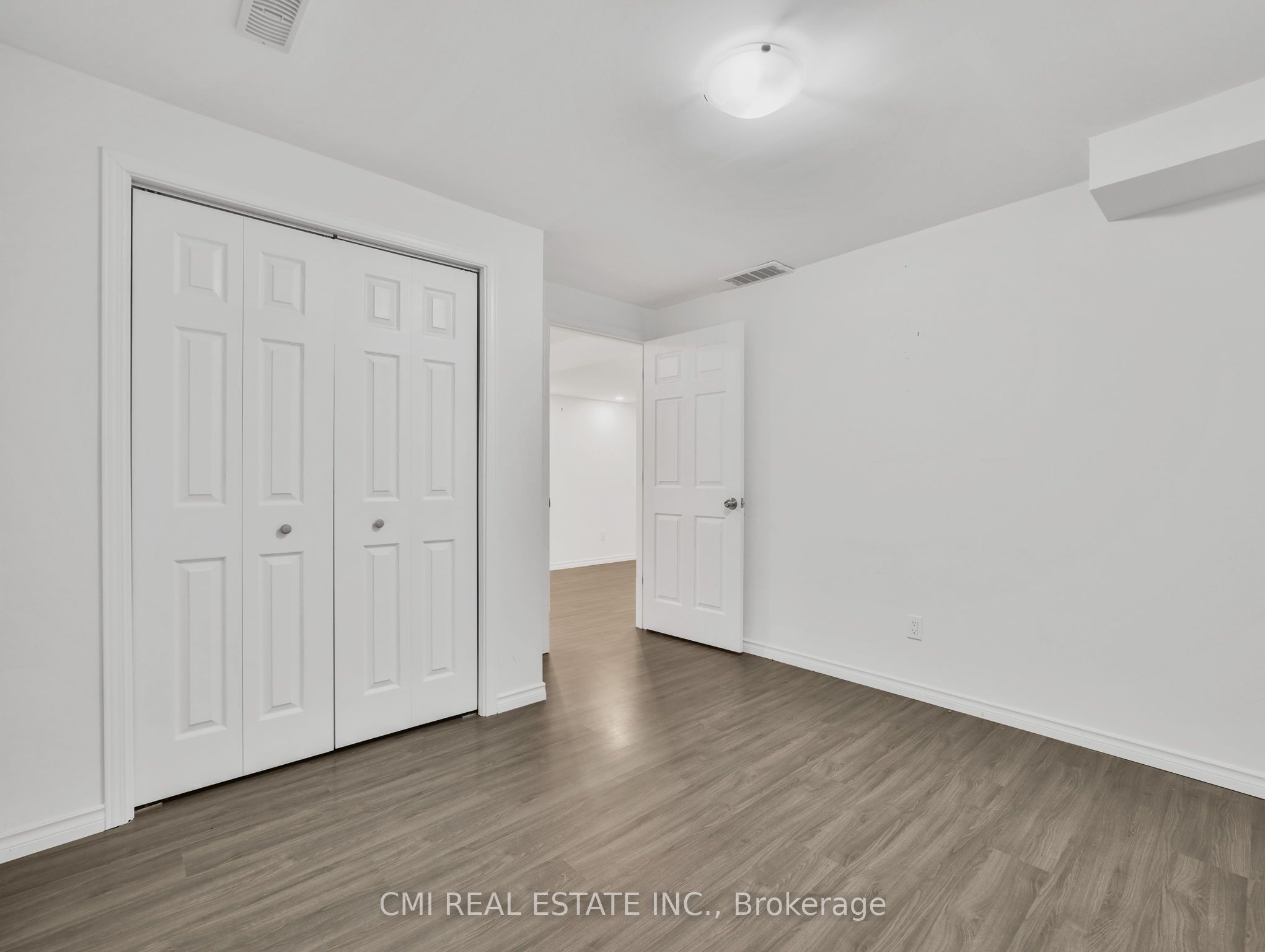 36 Sparrow Avenue Property Photo 35
