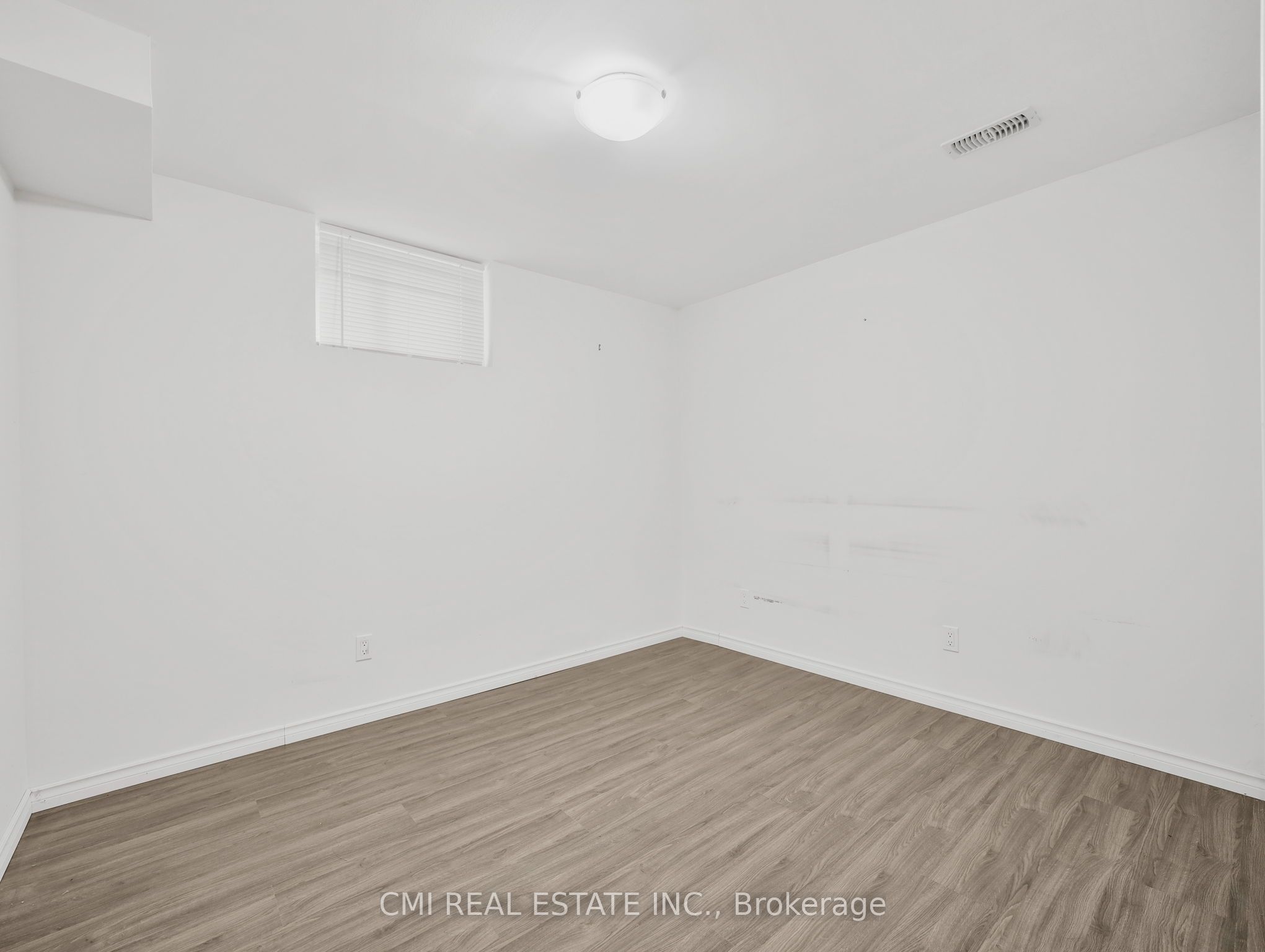 36 Sparrow Avenue Property Photo 36