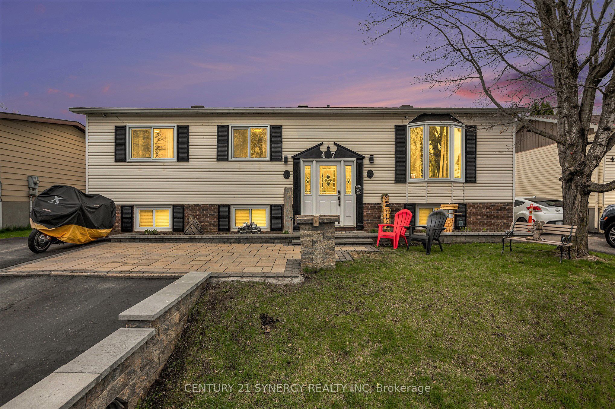 47 Fringewood Drive Property Photo 1