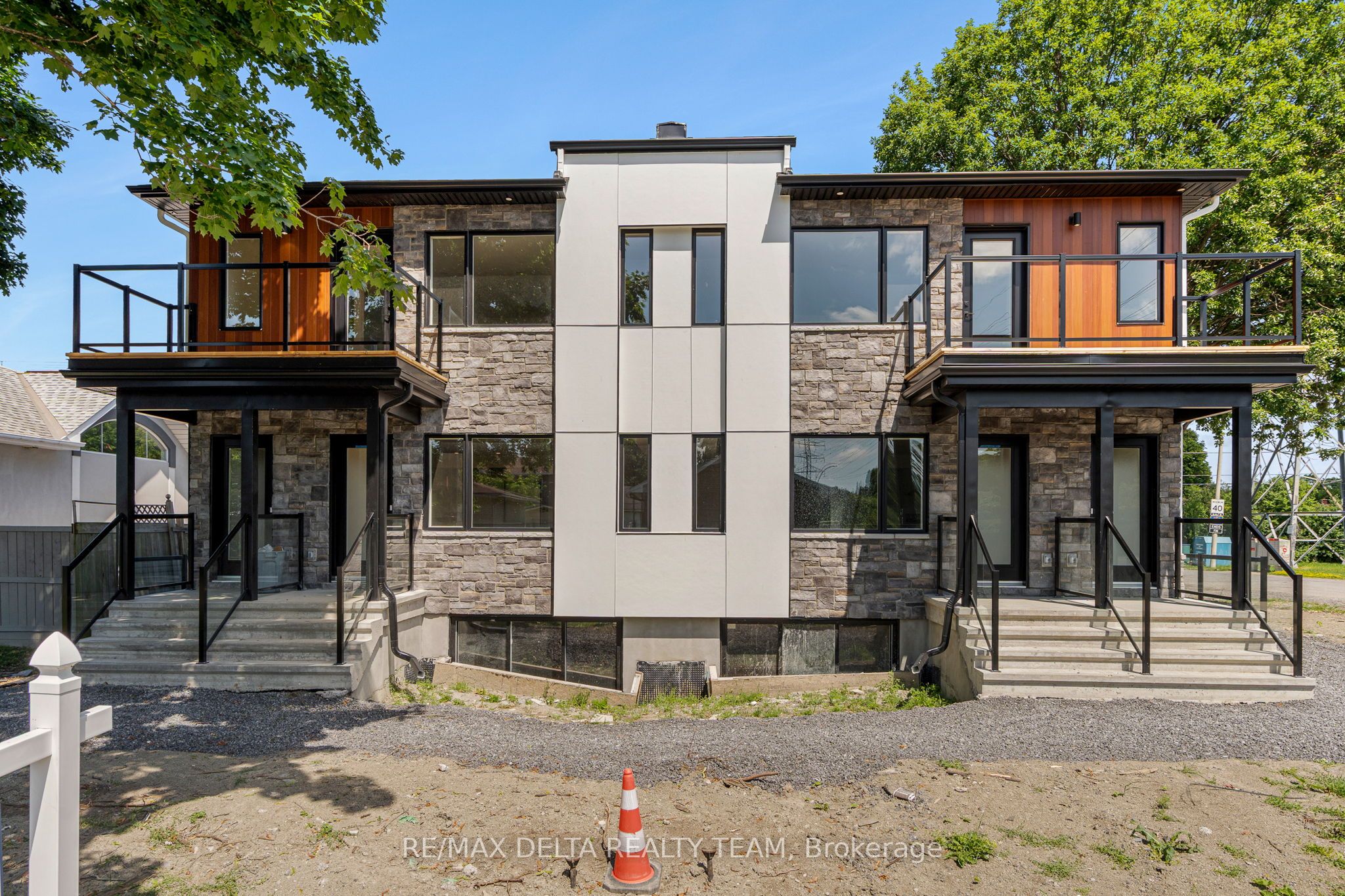 77 Granton Avenue D Property Photo 1