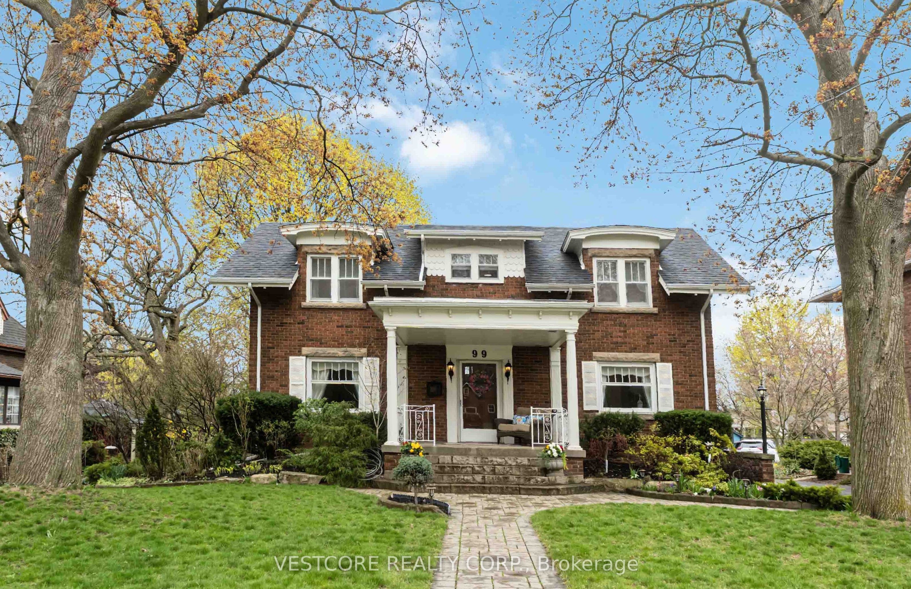 99 E Main Street E Property Photo 1