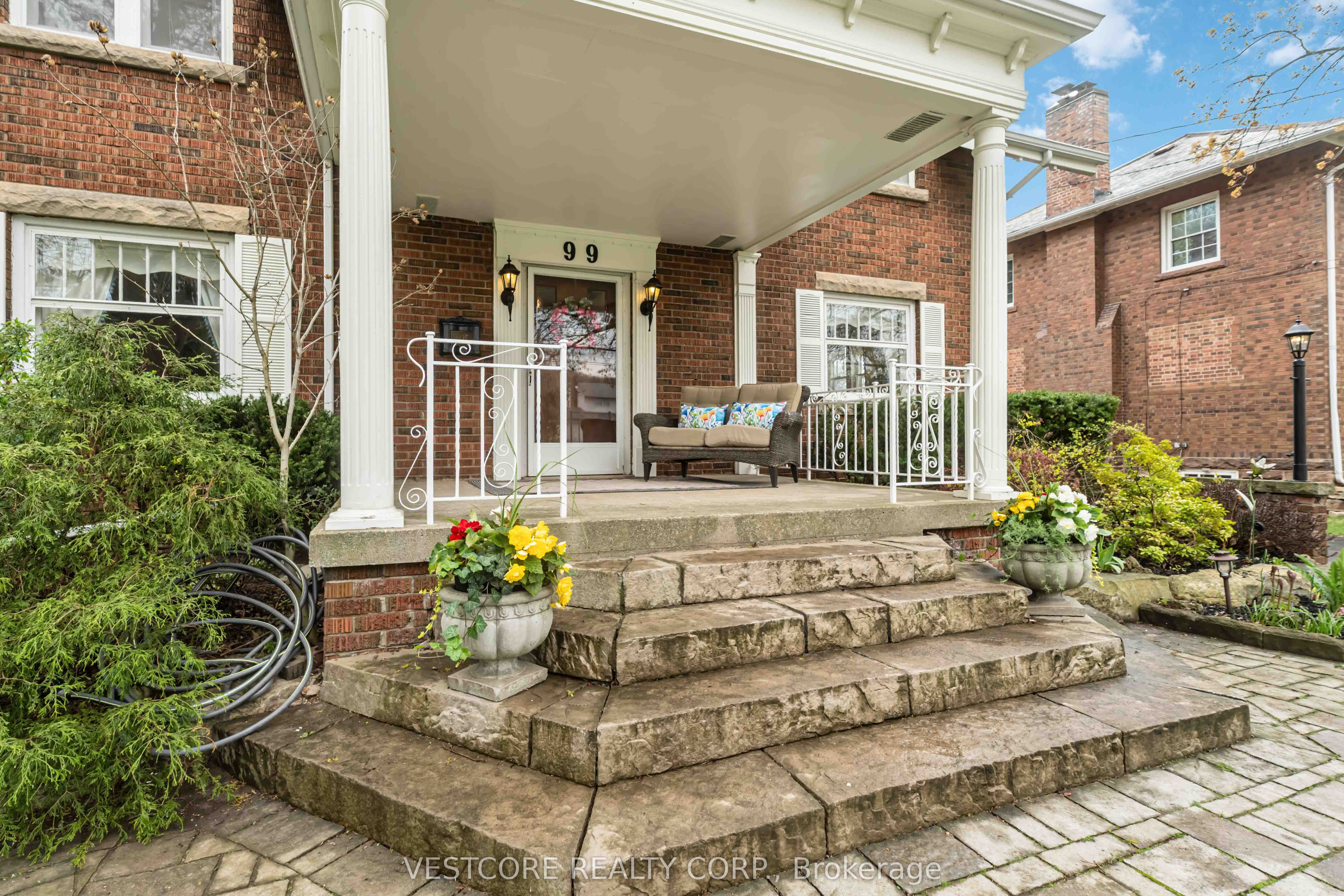 99 E Main Street E Property Photo 3