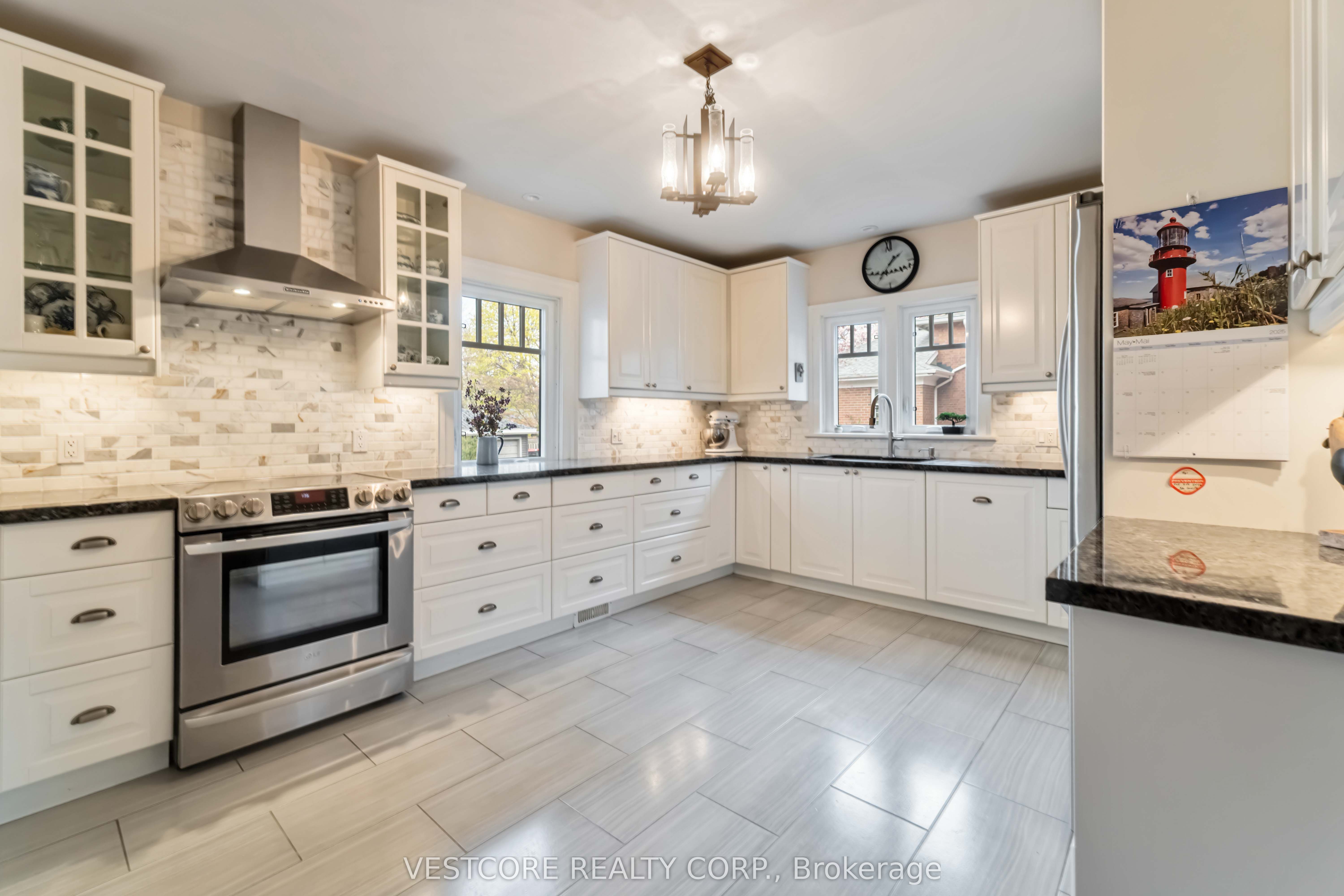 99 E Main Street E Property Photo 8