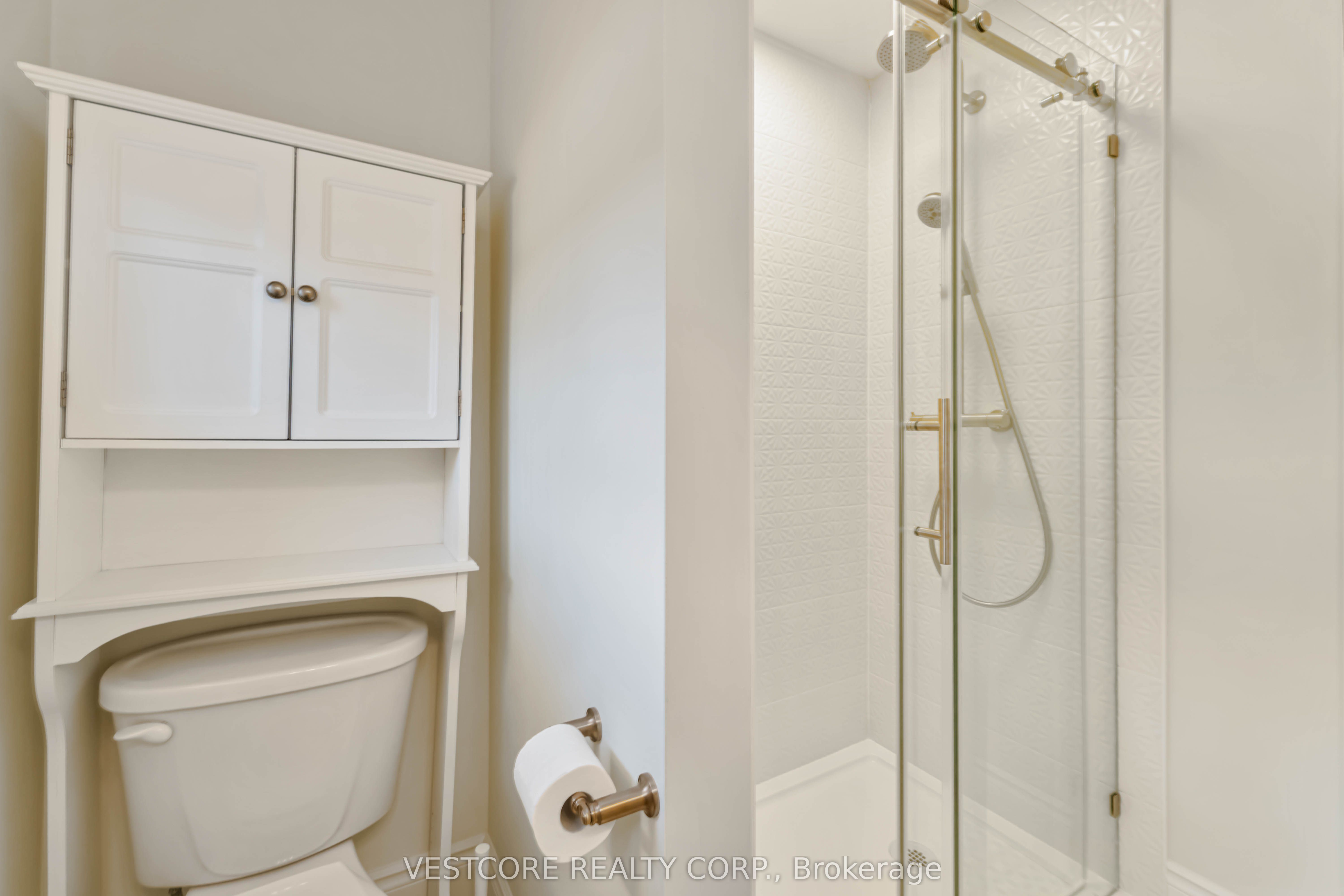 99 E Main Street E Property Photo 13